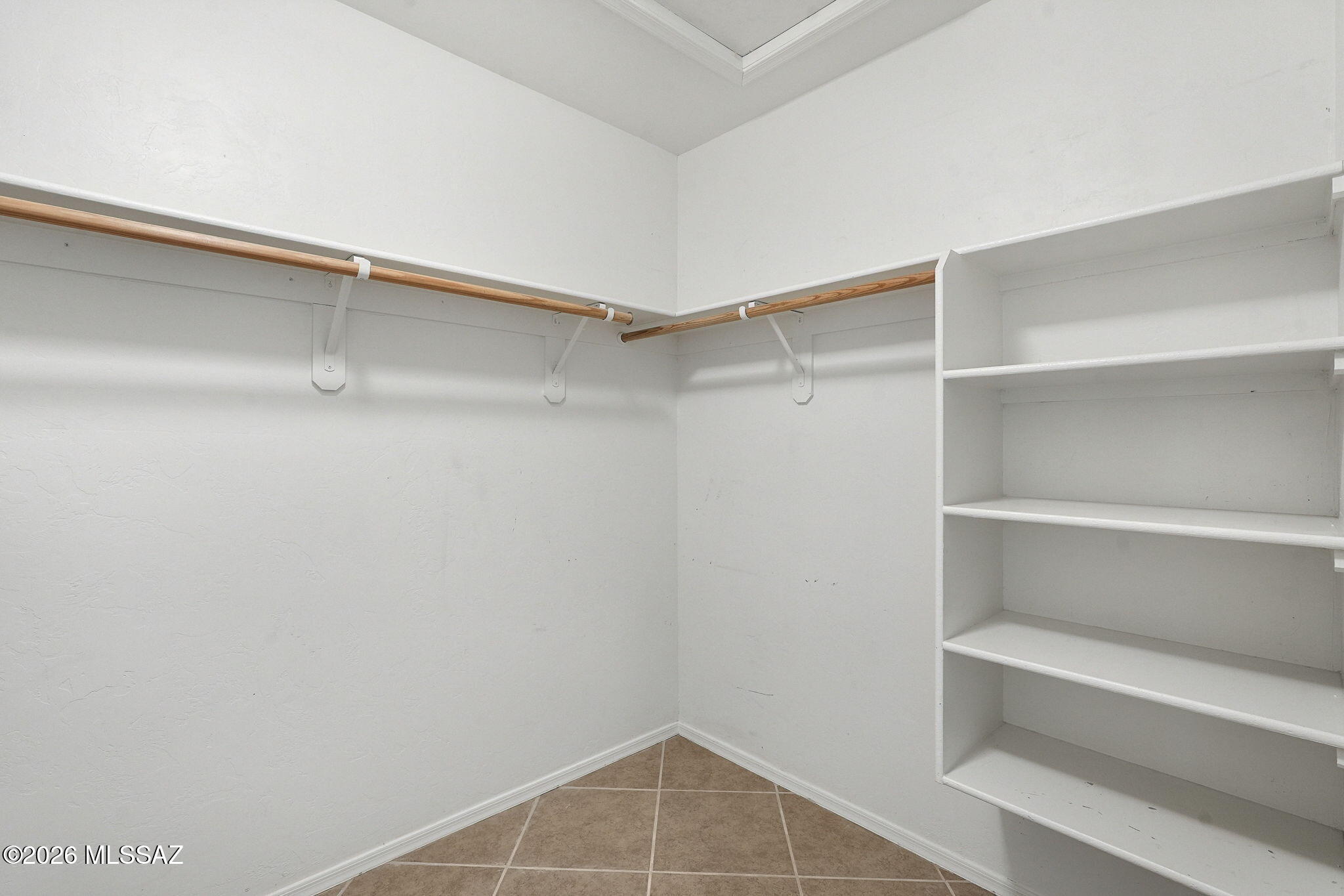Black Horse (1-411) - Residential
