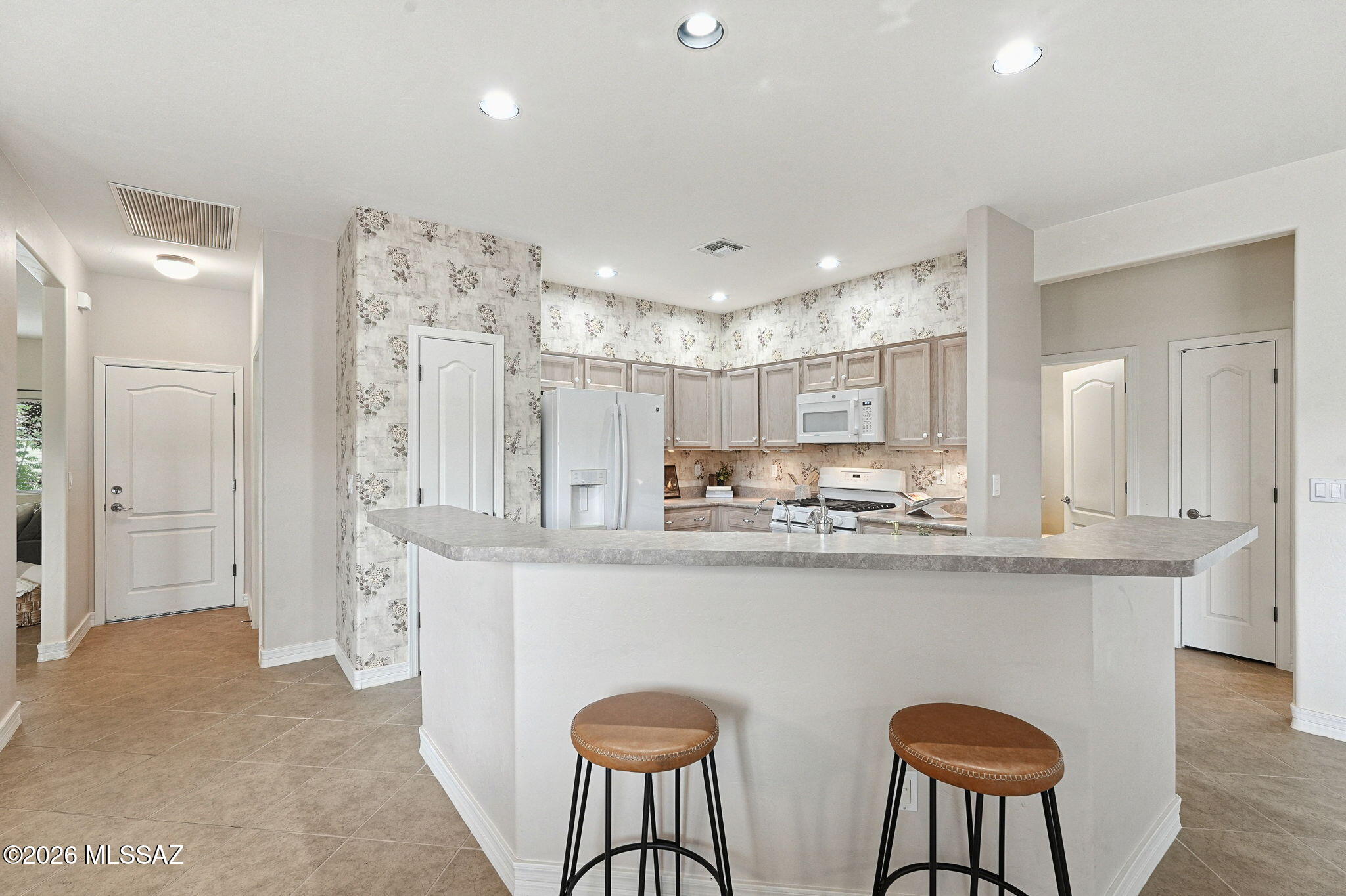 Black Horse (1-411) - Residential