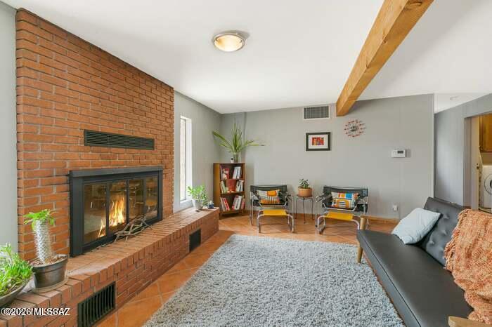 Vista Del Sierras East (1-83) - Residential Lease