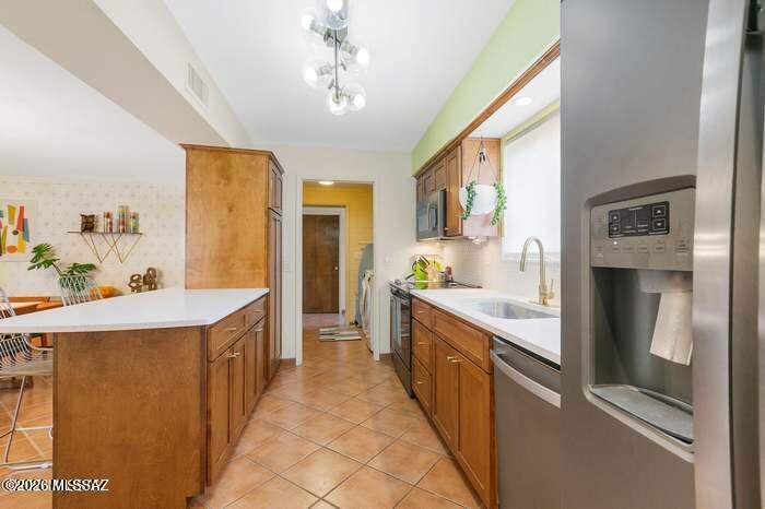 Vista Del Sierras East (1-83) - Residential Lease