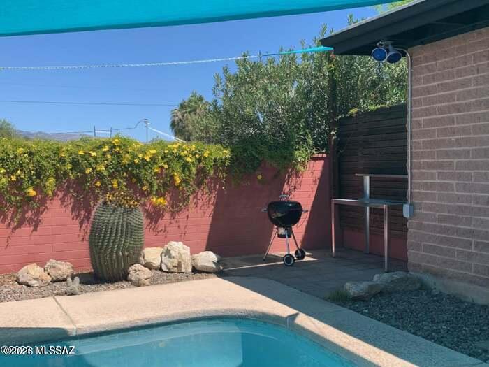 Vista Del Sierras East (1-83) - Residential Lease