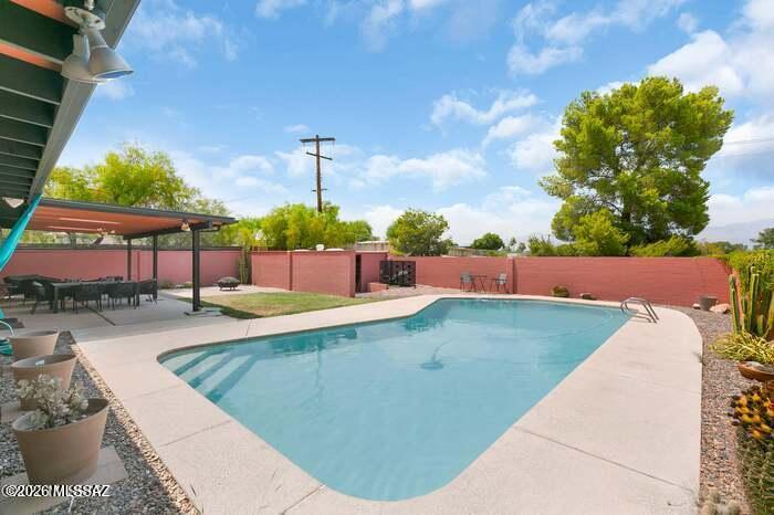 Vista Del Sierras East (1-83) - Residential Lease