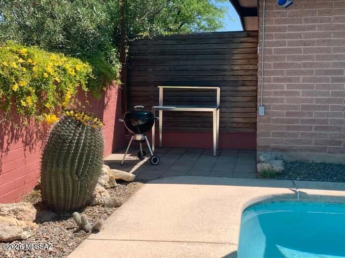Vista Del Sierras East (1-83) - Residential Lease