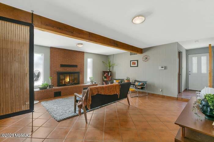 Vista Del Sierras East (1-83) - Residential Lease
