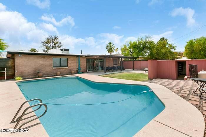 Vista Del Sierras East (1-83) - Residential Lease