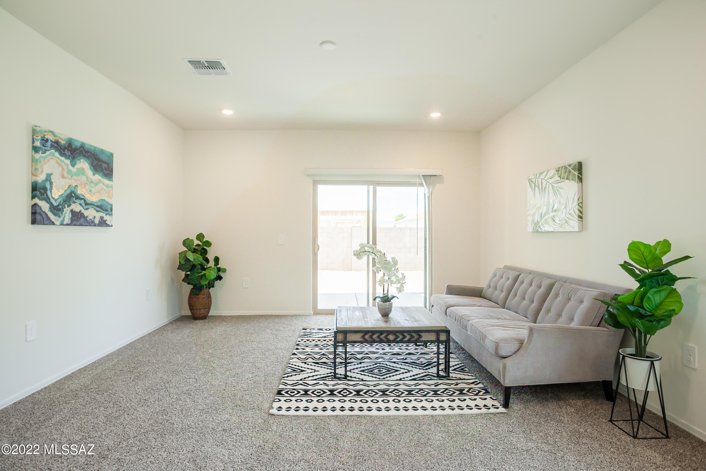 Saguaro Bloom SQ20180540069 - Residential
