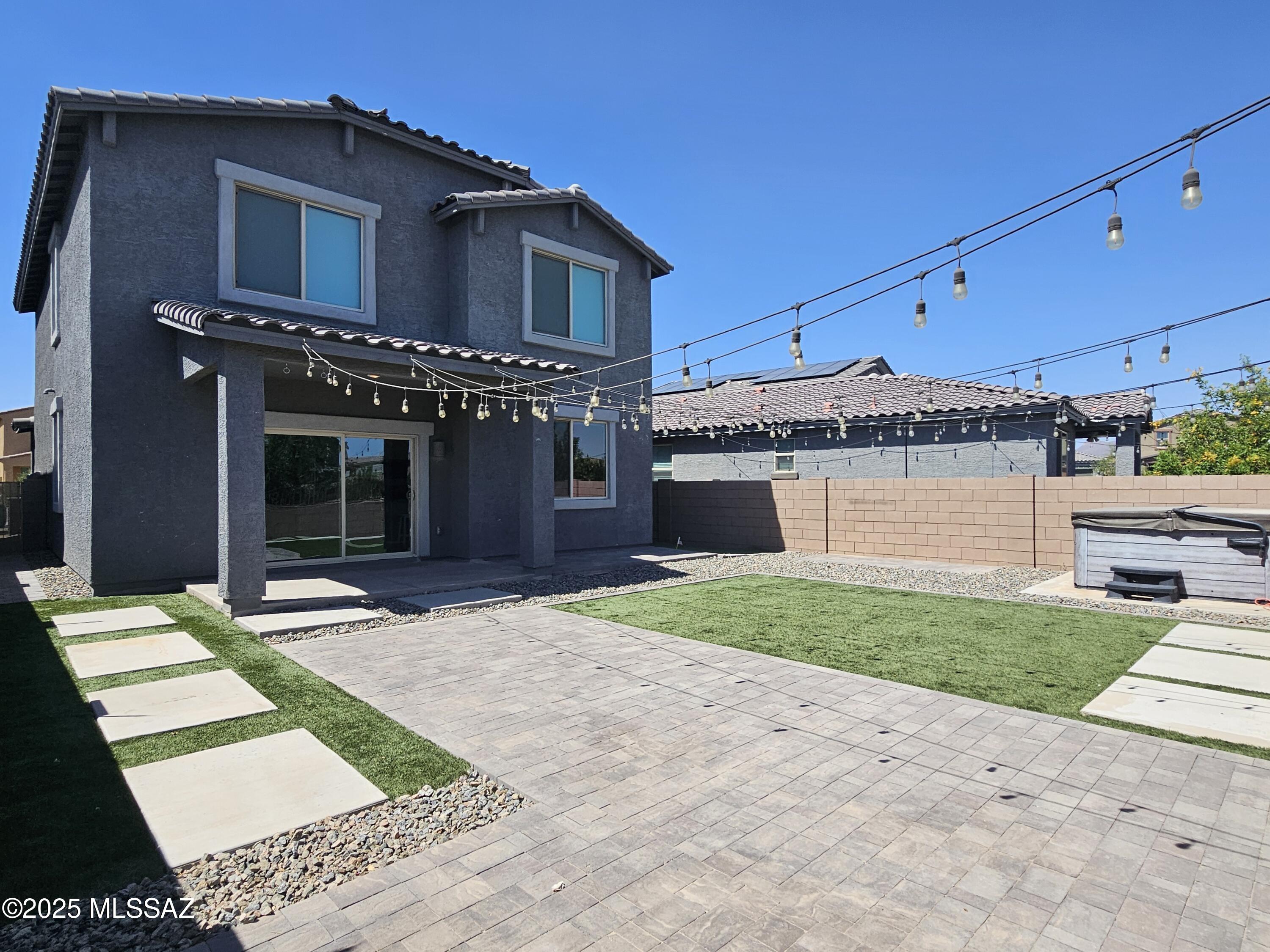 Gladden Farms BLK 10 (1-84) - Residential Lease