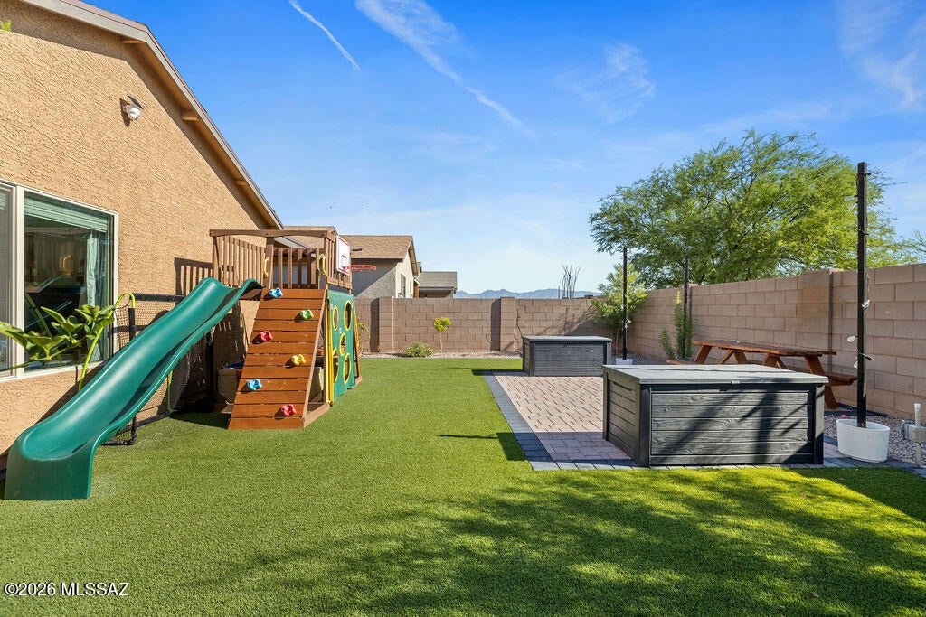 Valencia Crossing - Residential