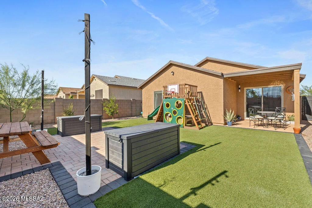 Valencia Crossing - Residential