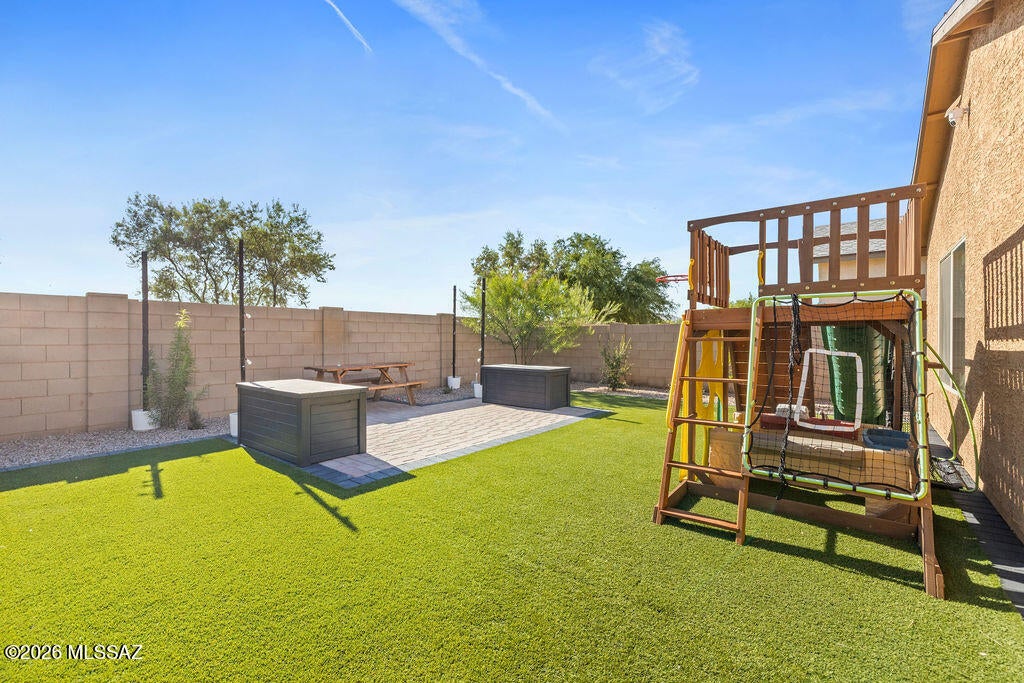 Valencia Crossing - Residential