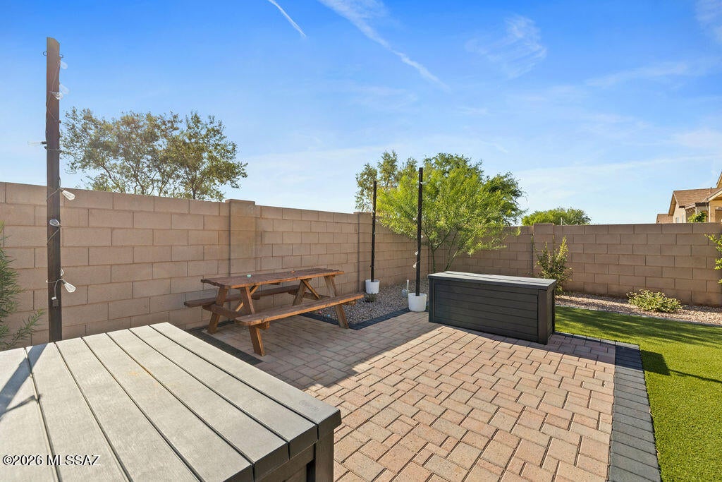 Valencia Crossing - Residential