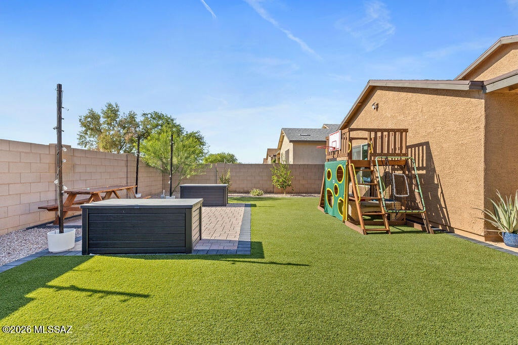 Valencia Crossing - Residential