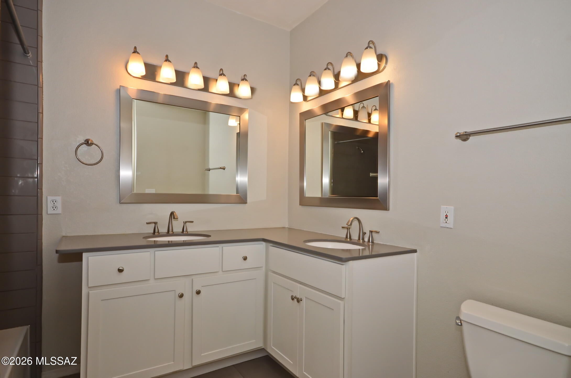 The Boulders at La Reserve Condominiums - Residential