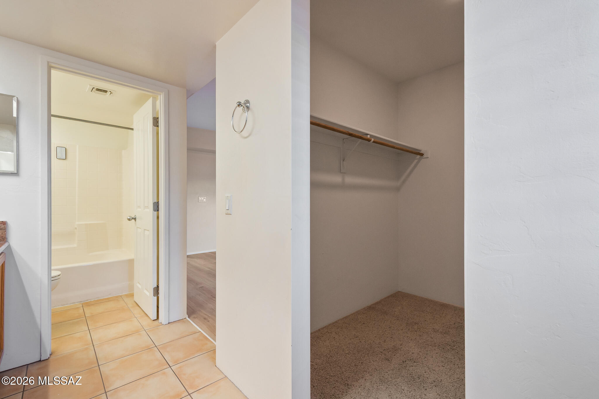 Country Club At The River (1-32) - Residential
