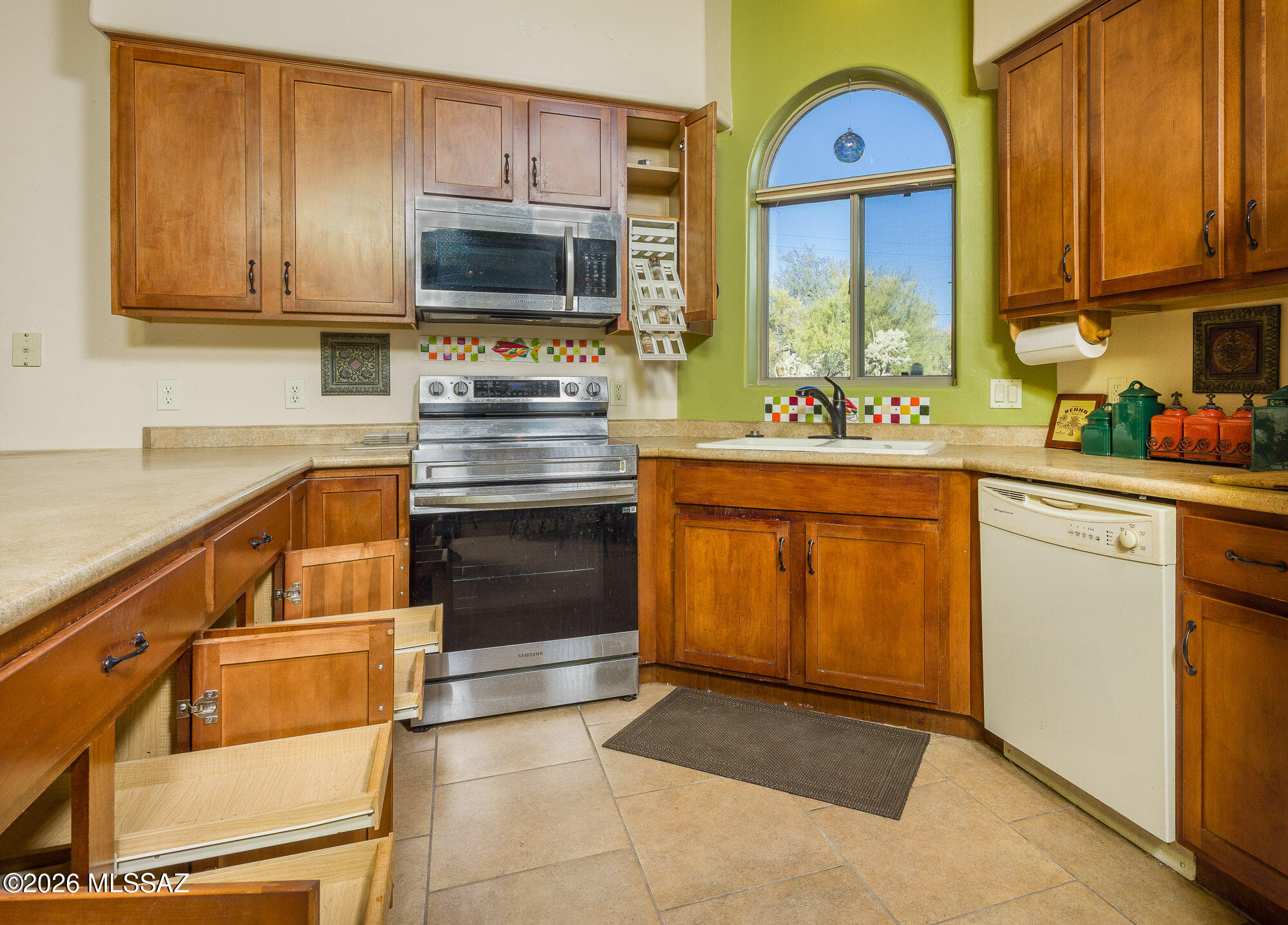 Kinney Village (1-112) - Residential