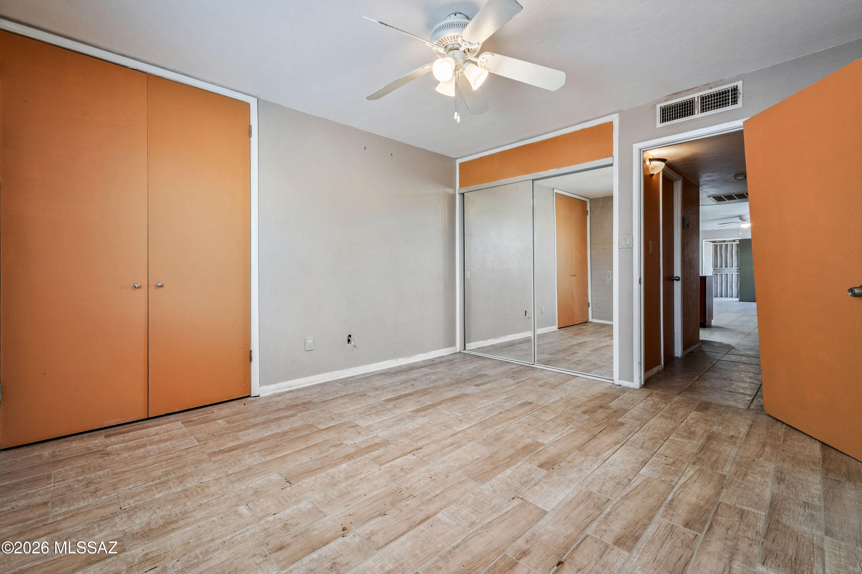 Royal Alvernon Condos. - Residential