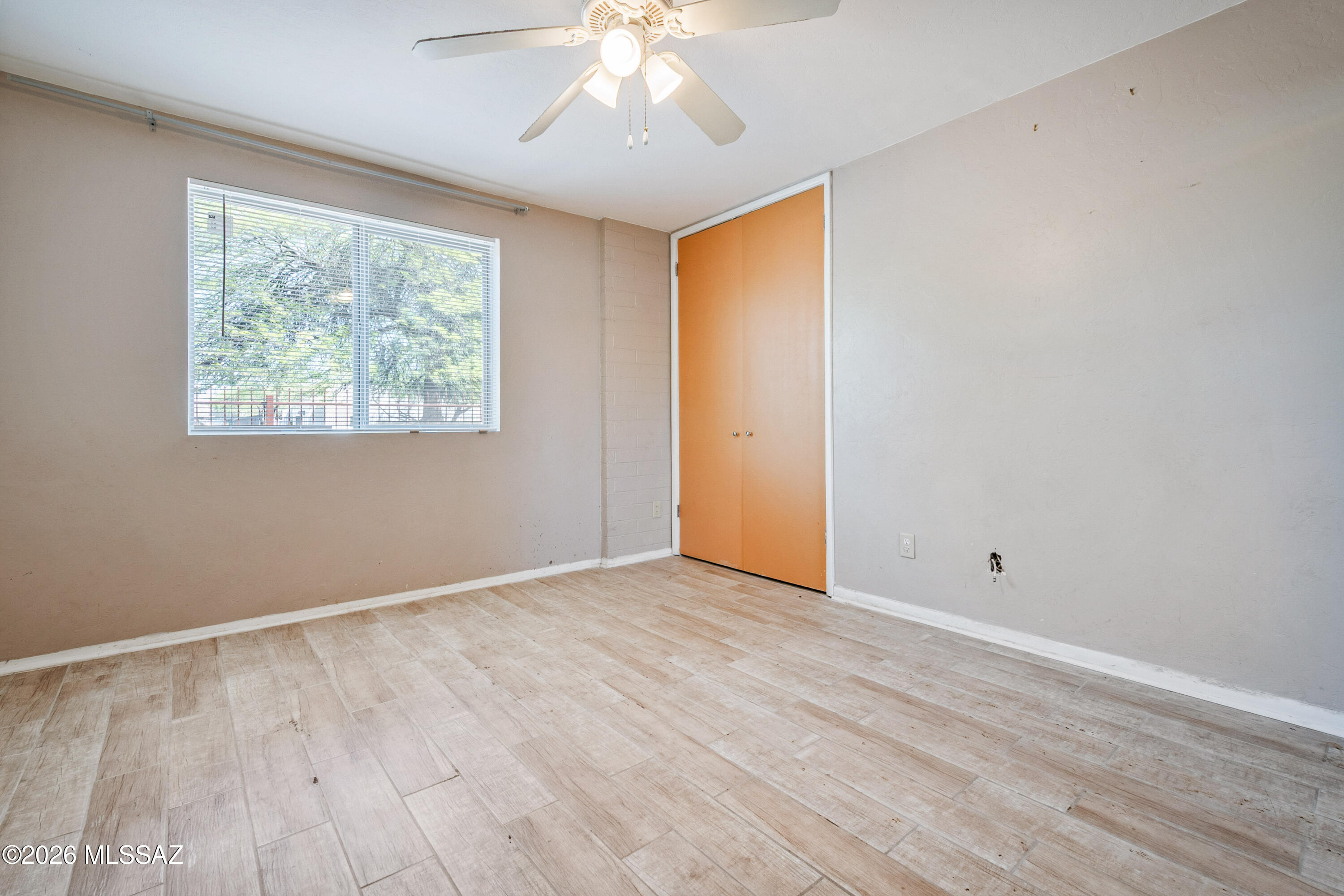 Royal Alvernon Condos. - Residential