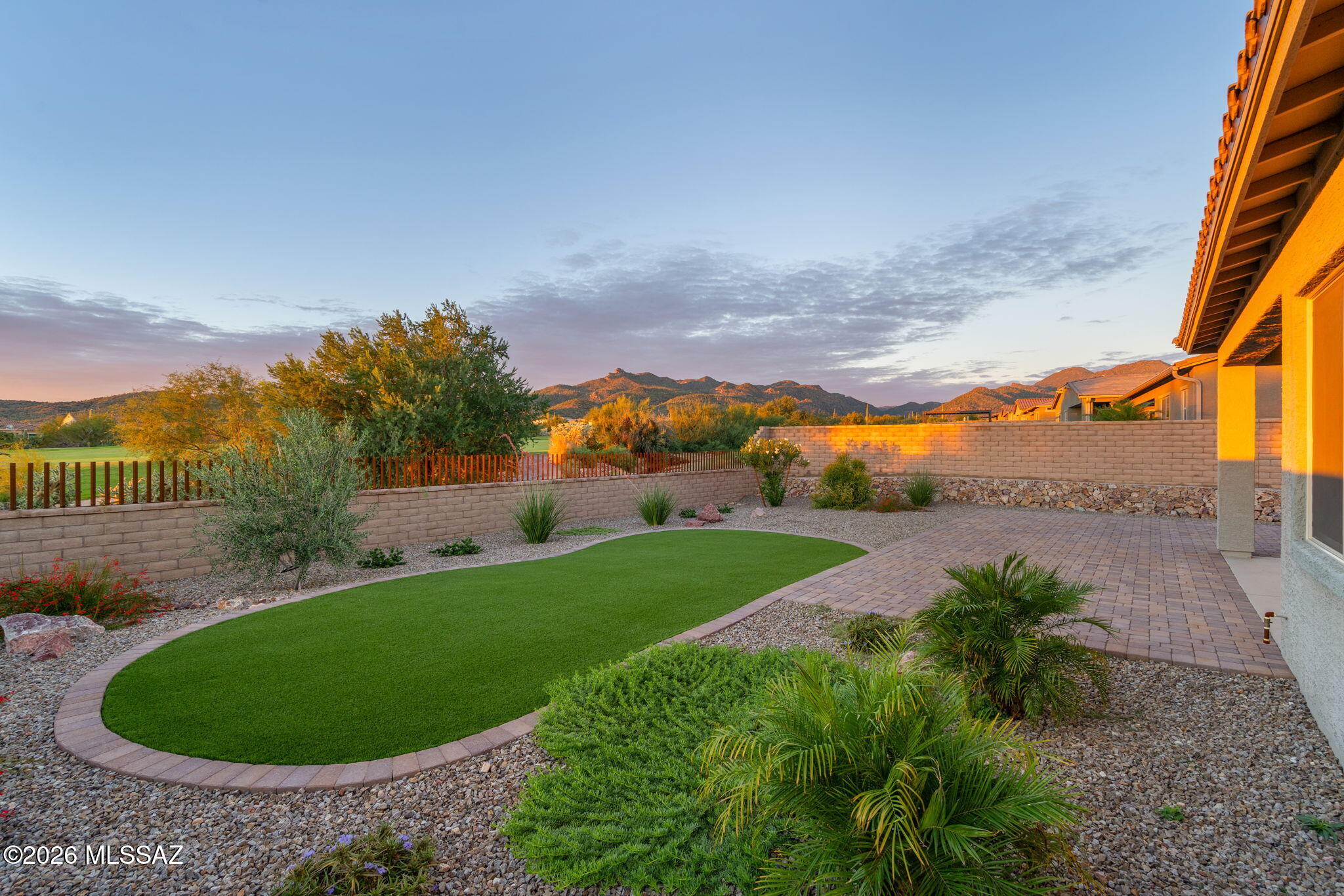 Los Saguaros At Dove Mountain SQ20121640199 - Residential