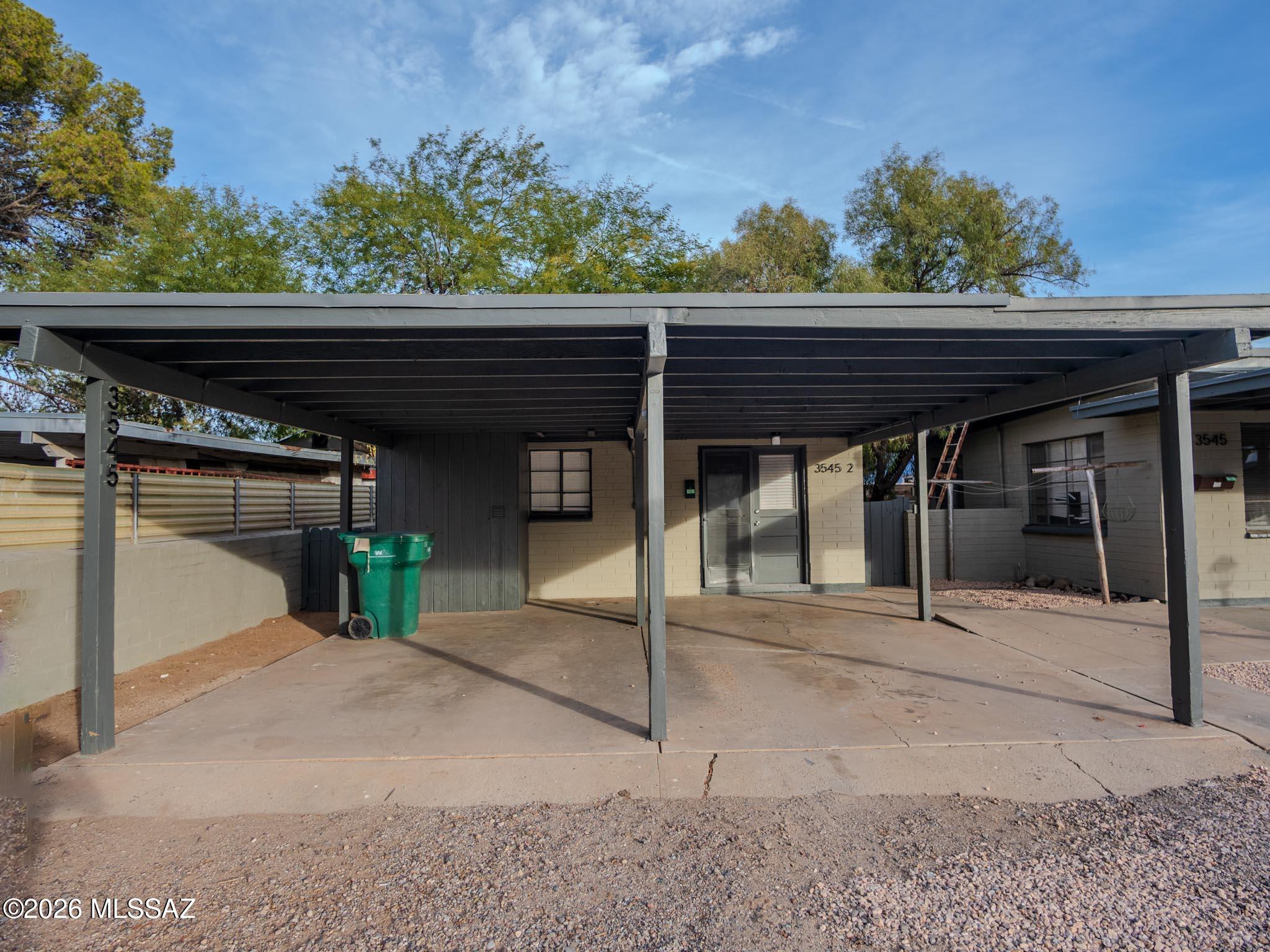 Text for a Walkthrough Video/more info. Remodeled 1 Bedroom/1 Bathroom freestanding unit featuring tile floors throughout, Mini Split AC cooling, Granite Countertops, 1 carport space, and located in a cul-de-sac with 4 other units for privacy in the Central Tucson neighborhood of Palo Verde. Walking distance to Catalina HS and Public Transportation. 12 month minimum lease, Costs are: Non-refundable $50/adult Application, $925 Security Deposit, $150/pet with approved pet, $250 cleaning. Tenant pays Electric and Gas.