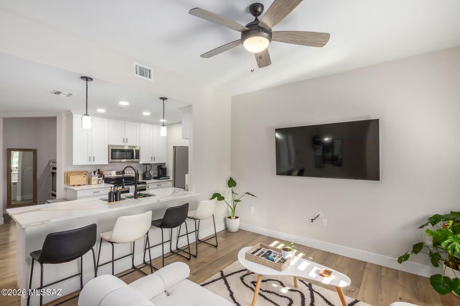 Placita Escondida Bldgs 18-20 Units 1-204 - Residential