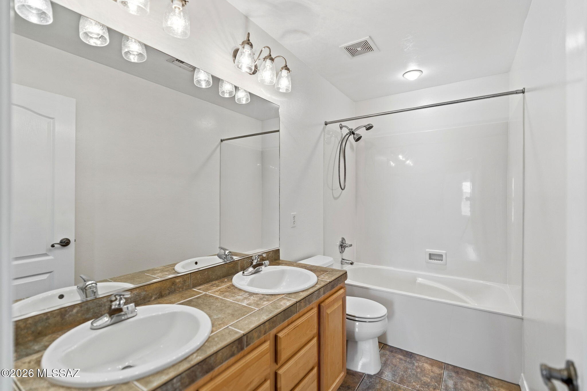 La Cholla Bluffs - Residential
