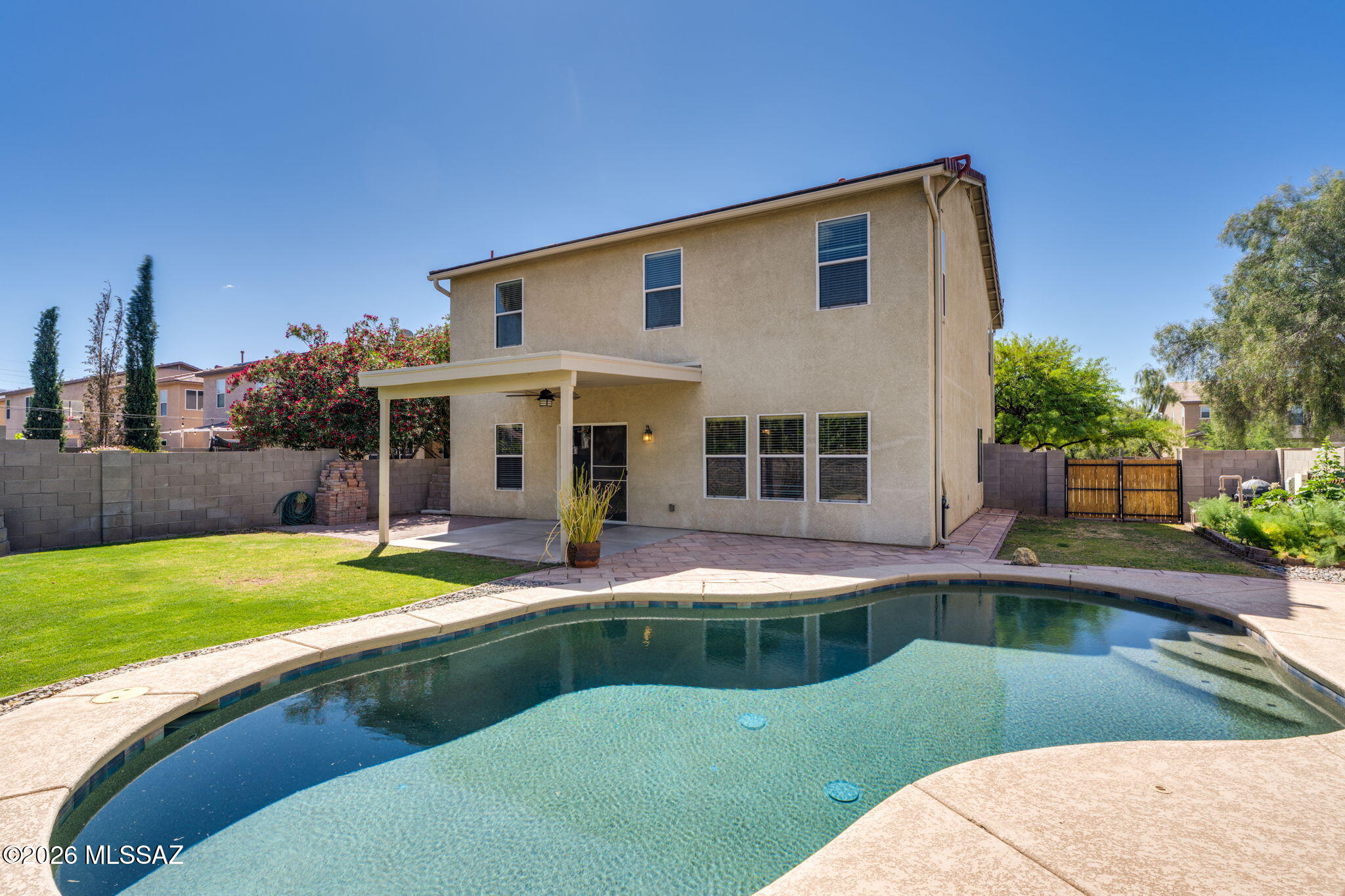 La Cholla Bluffs - Residential