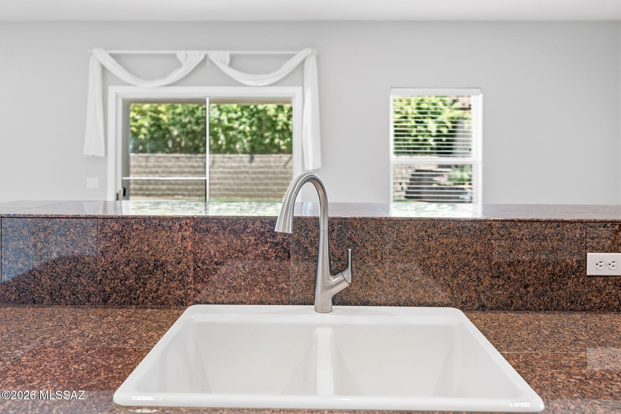 La Cholla Bluffs - Residential