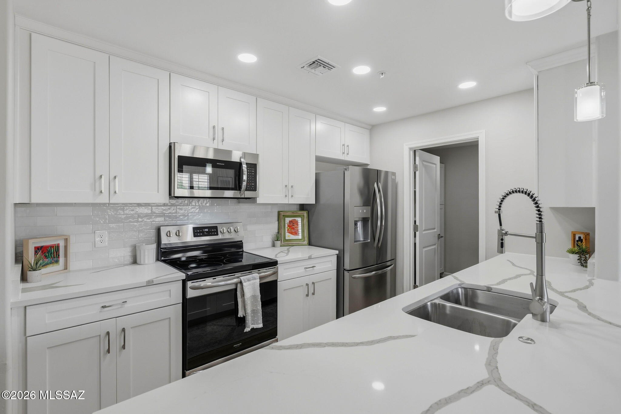 Placita Escondida Bldgs 18-20 Units 1-204 - Residential
