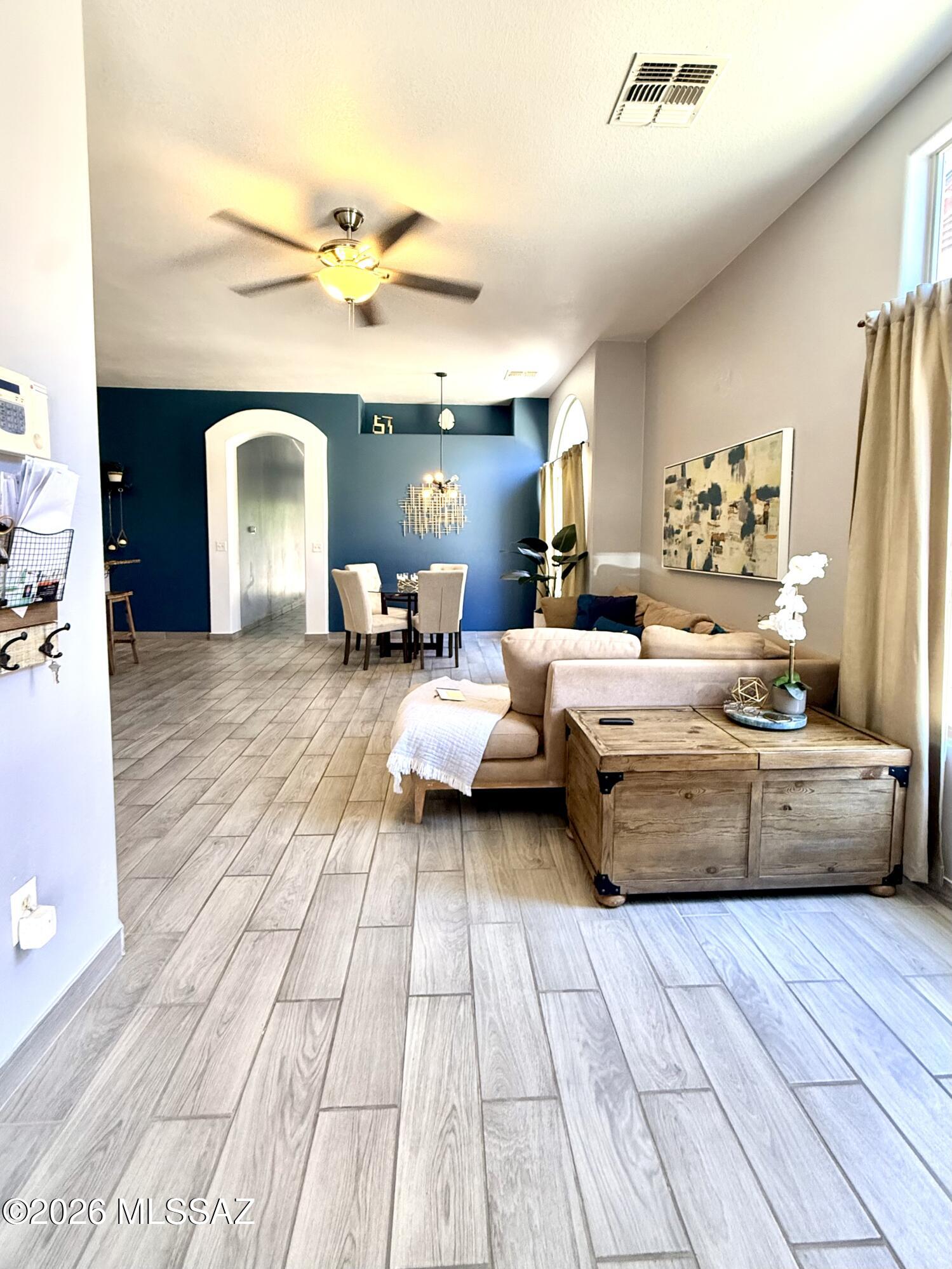 Tres Pueblos - Residential