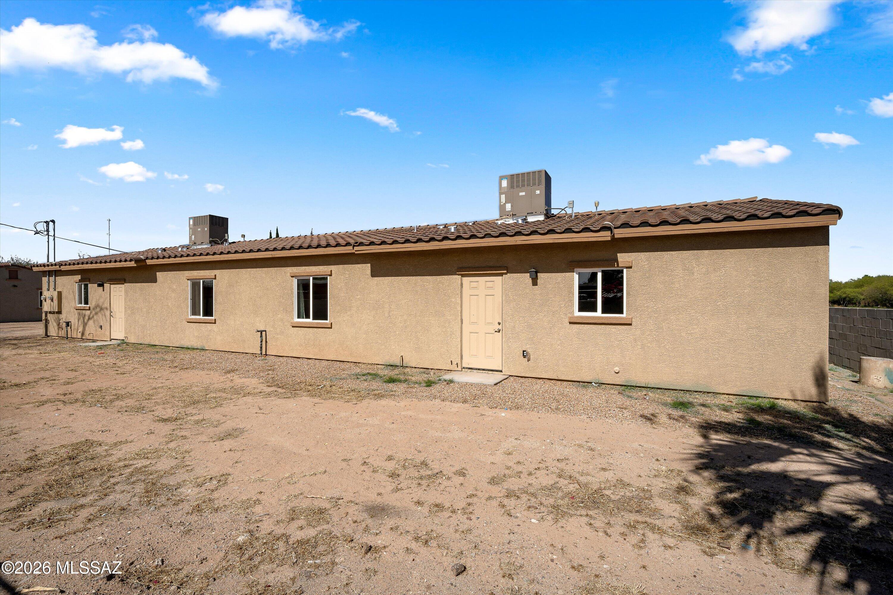 Los Ranchitos - Residential Income