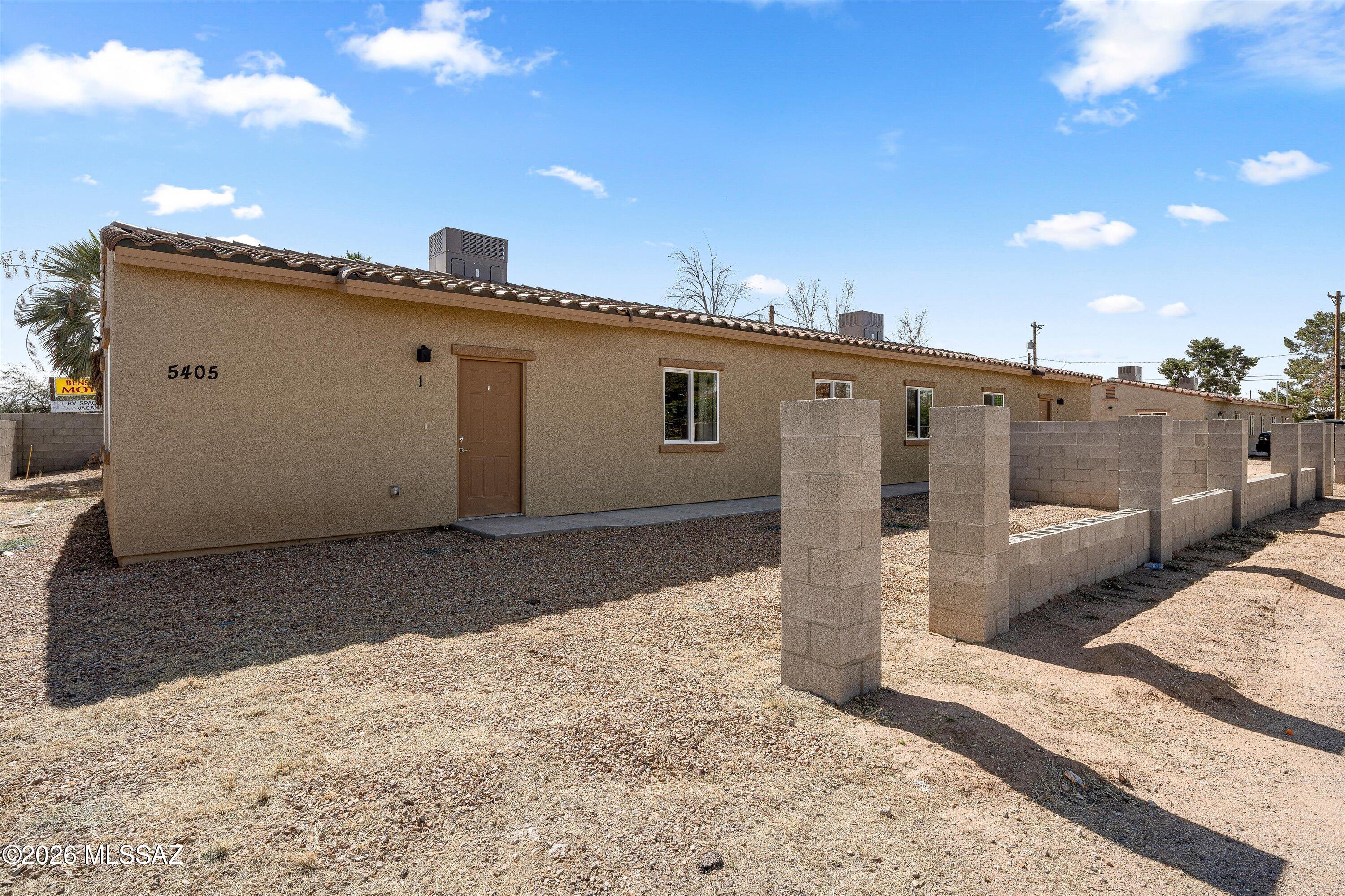 Los Ranchitos - Residential Income