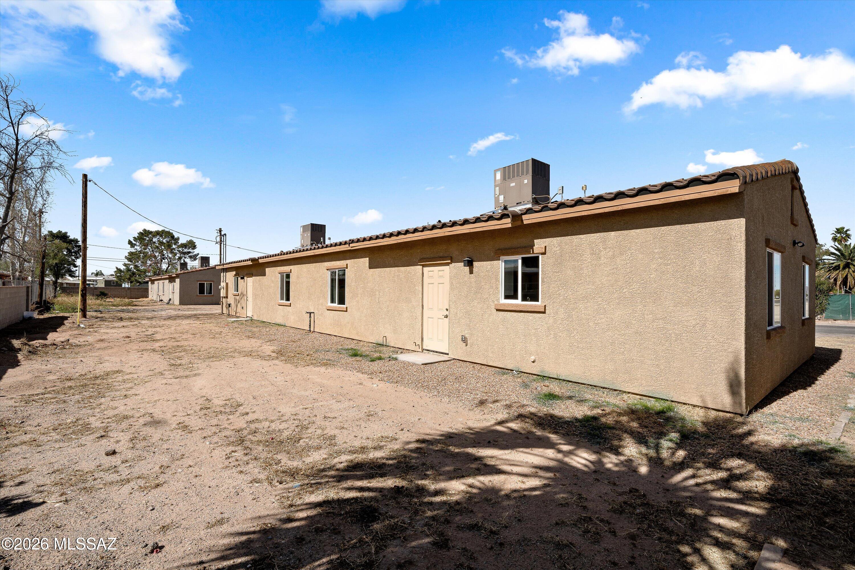 Los Ranchitos - Residential Income
