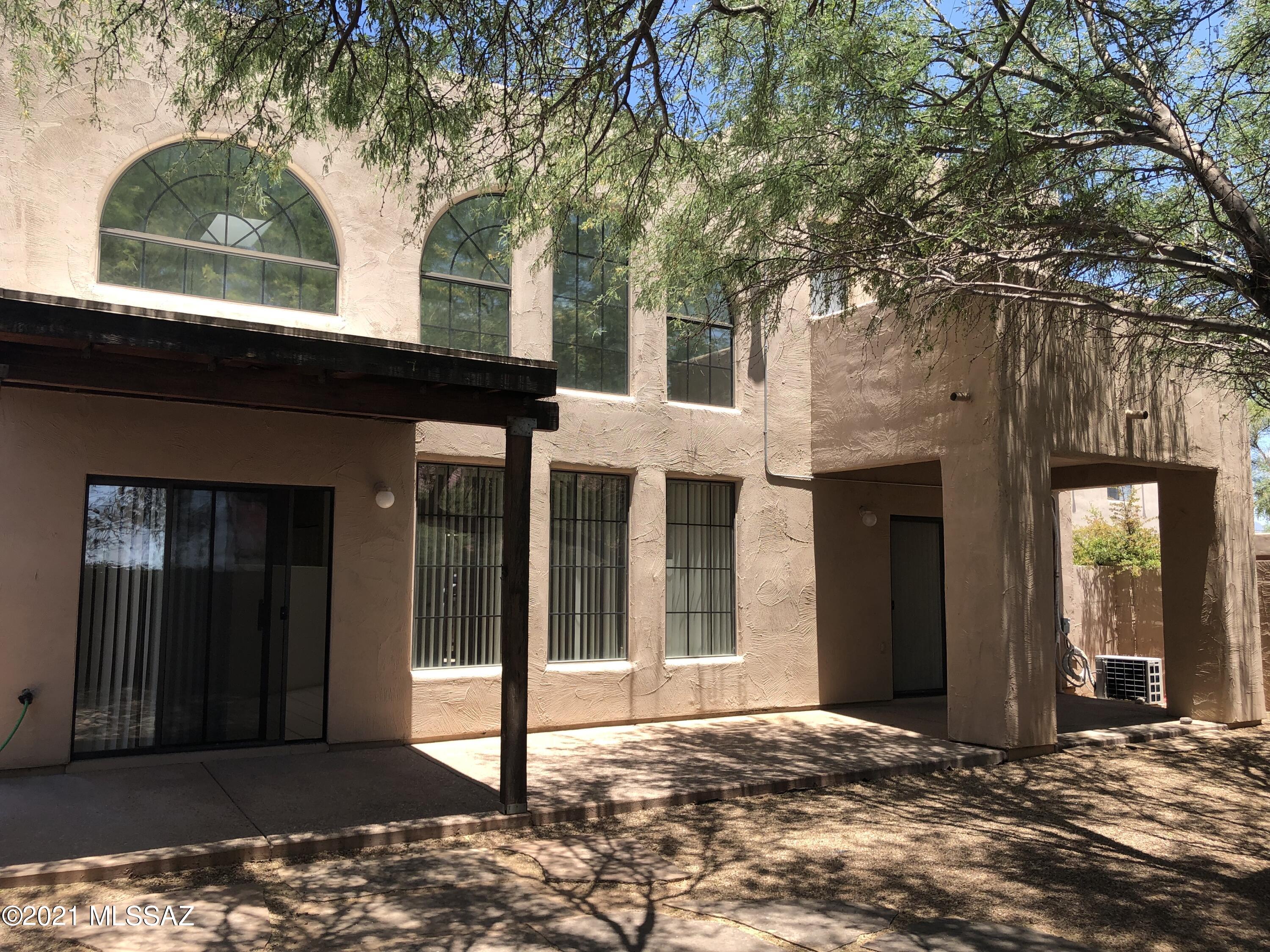 River At North Campbell (1-59) - Residential Lease