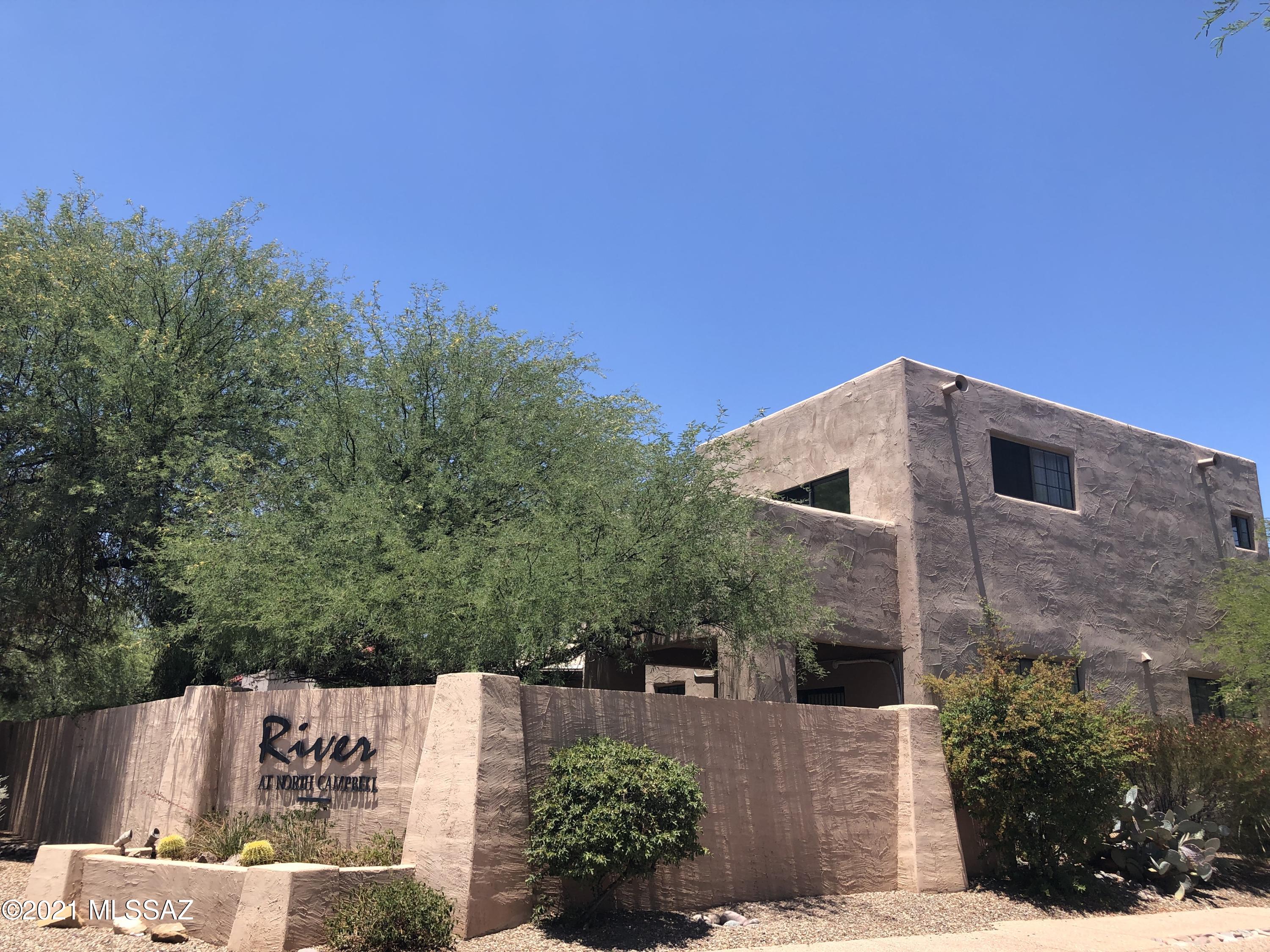 Fabulous floorplan! 4bdr/3ba in Central Tucson minutes to the Riverwalk, St. Philips Plaza and more!
Downstairs offers Greatroom w/high ceilings, remodeled kitchen, two bedrooms and full bath.
Spacious Upstairs Master bedroom w/ensuite and private patio.
Fenced backyard, extended covered patio, two car garage and community pool!
NO PETS ALLOWED