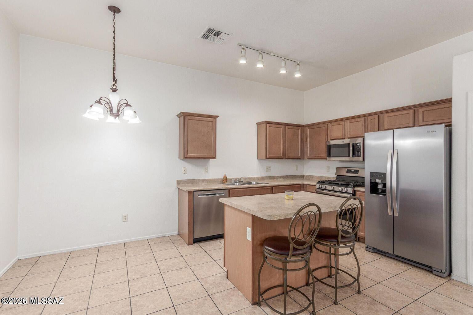 Tres Pueblos - Residential Lease