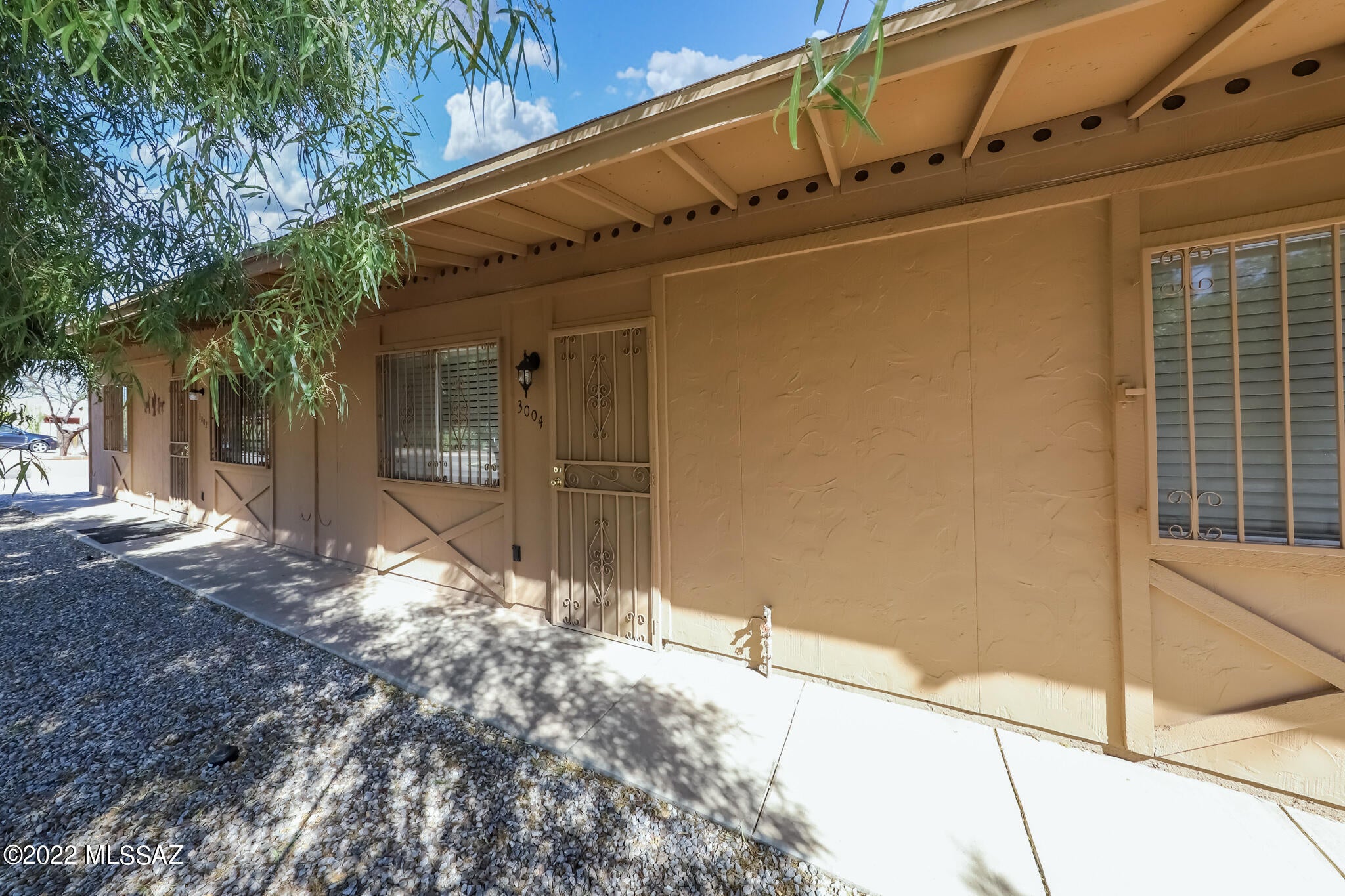 ***Move in Special-$100 rent rent reduction for month 1-3 with a one year lease. *** ALL NEW kitchen appliances. (new photos to come.) Don't miss this charming 2BR 1BA move in ready home. The attractive curb appeal draws you in to a well maintained unit that offers...No carpet, all appliances including a Washer and dryer, fenced rear yard, attached carport, & additional living space that can be used as a office or craft room. NEWER HVAC! Call agent for private showing.