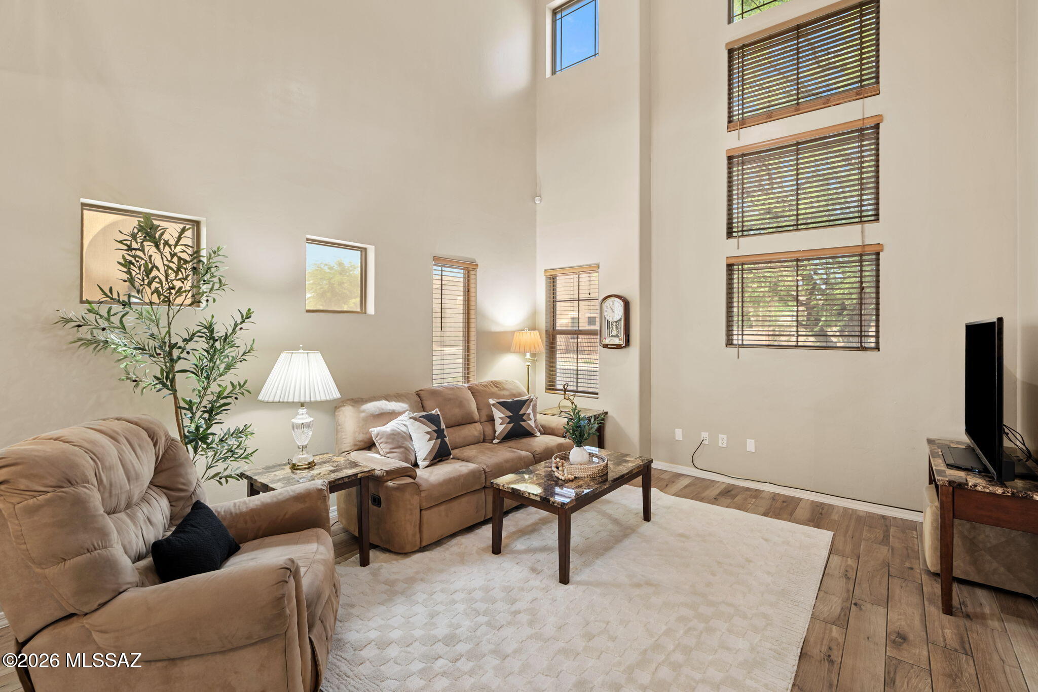 Presidio De Cancion (1-200) - Residential