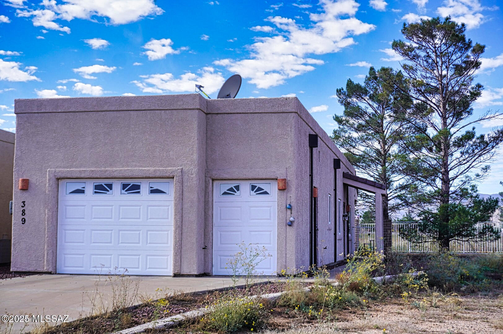 Welcome to your sanctuary in Cochise County!  Snowbird or full time, you will enjoy warm days, gorgeous sunsets.
Upon arriving at your home, drive right in to your garage, have toys, no problem, room for atv, etc. the garage is a single car with an addl. half, golf cart fits too.
As you step inside you will find newer appliances, Bosch dishwasher.  All tile floors, pets no problem, also with fenced back yard, can roam outside.  Nice patio, private, enjoy your favorite drink and watch birds, sunrise. Although Sunsites/Pearce is a small area we do have some amenities:  very nice library, numerous churches, three restaurants in the area, medical clinic, dentist, post office, fire and emt, bar serving a friendly atmosphere with beverages and food, styling salon, dollar general, gun shop.