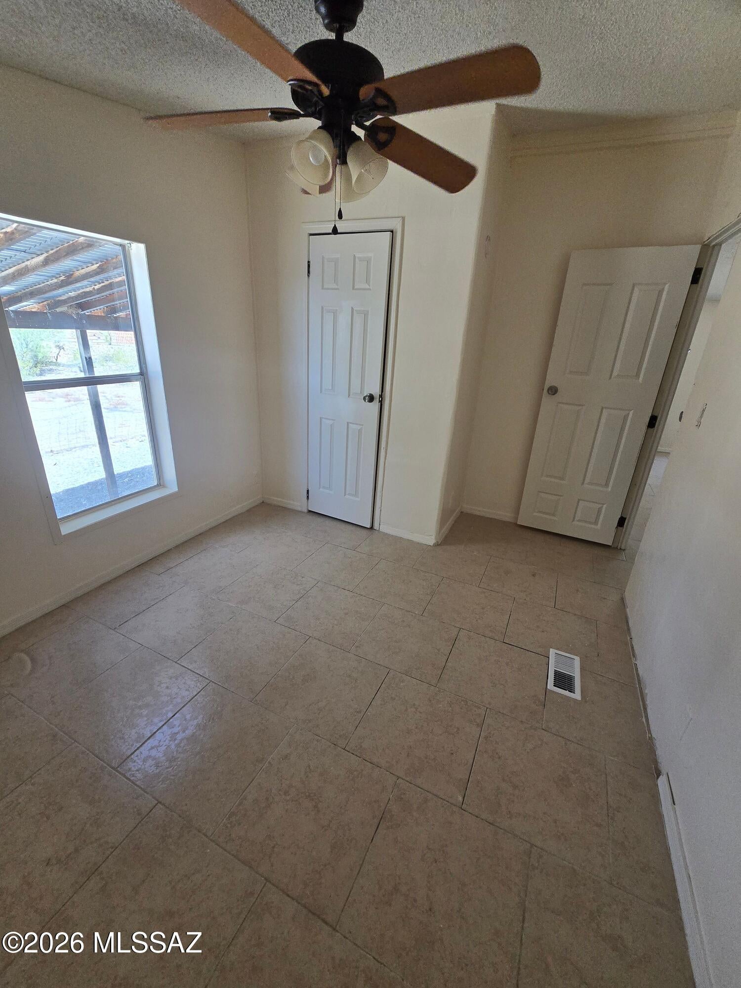 Unsubdivided - Residential Lease