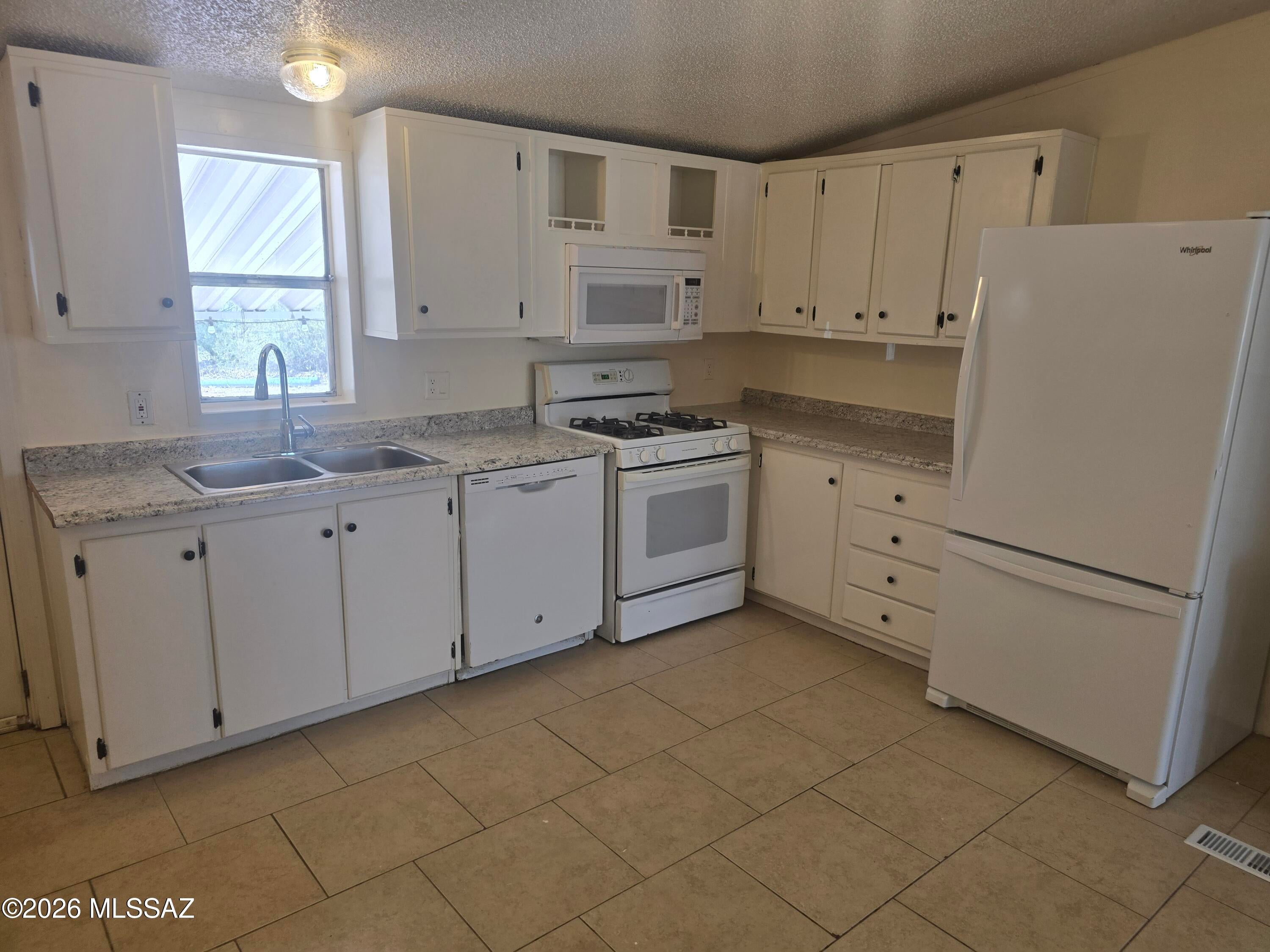 Unsubdivided - Residential Lease