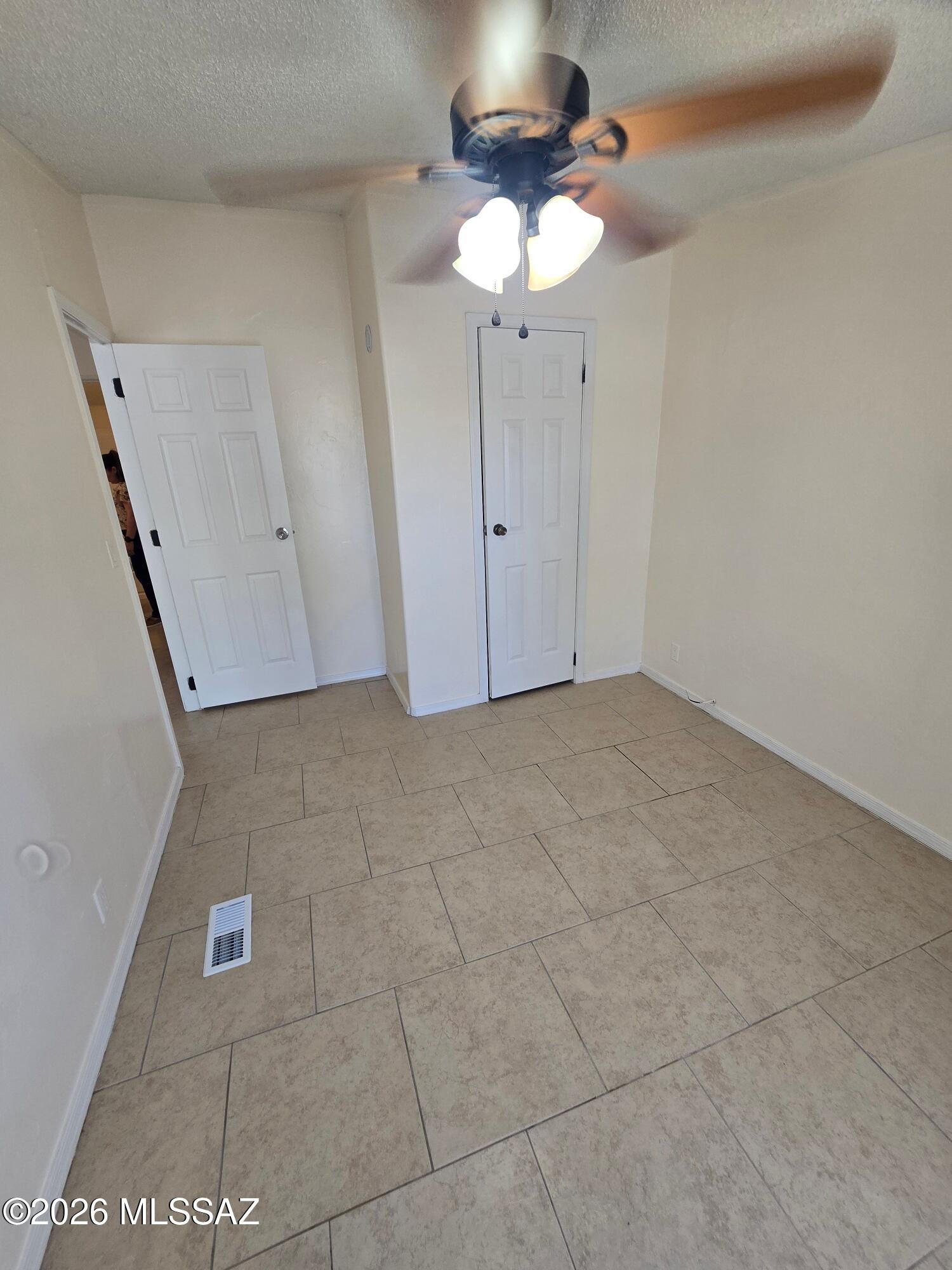 Unsubdivided - Residential Lease