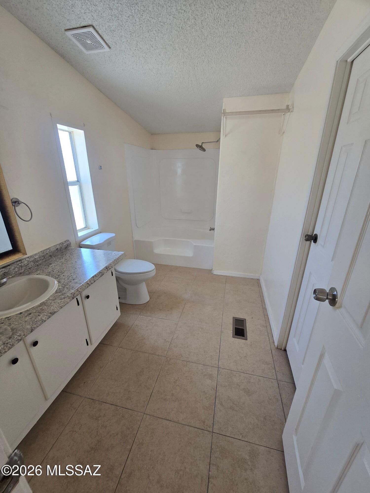 Unsubdivided - Residential Lease