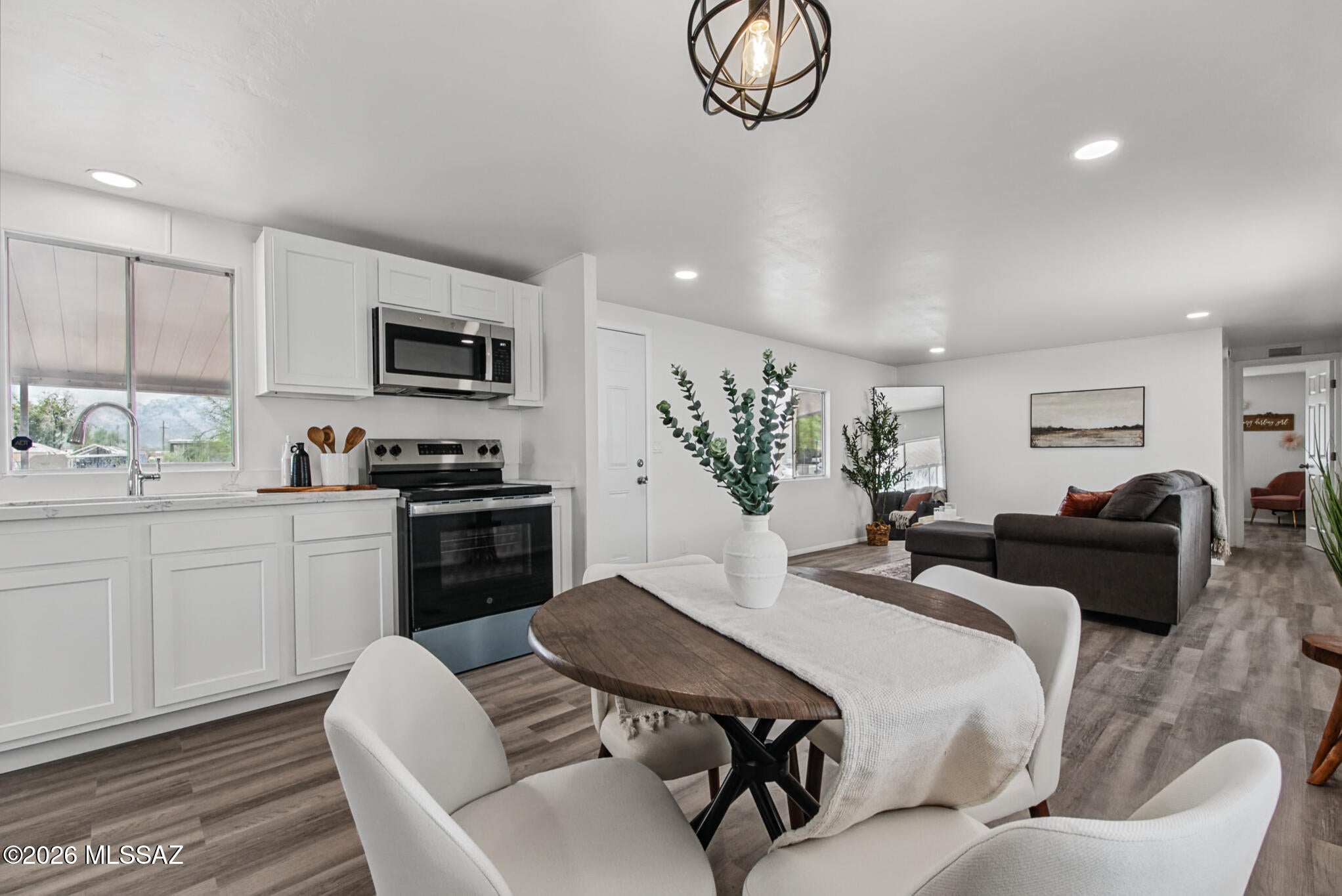 Cholla Manor (1-86) - Residential