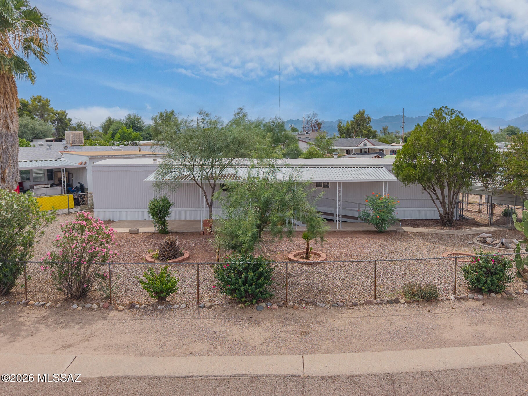Cholla Manor (1-86) - Residential