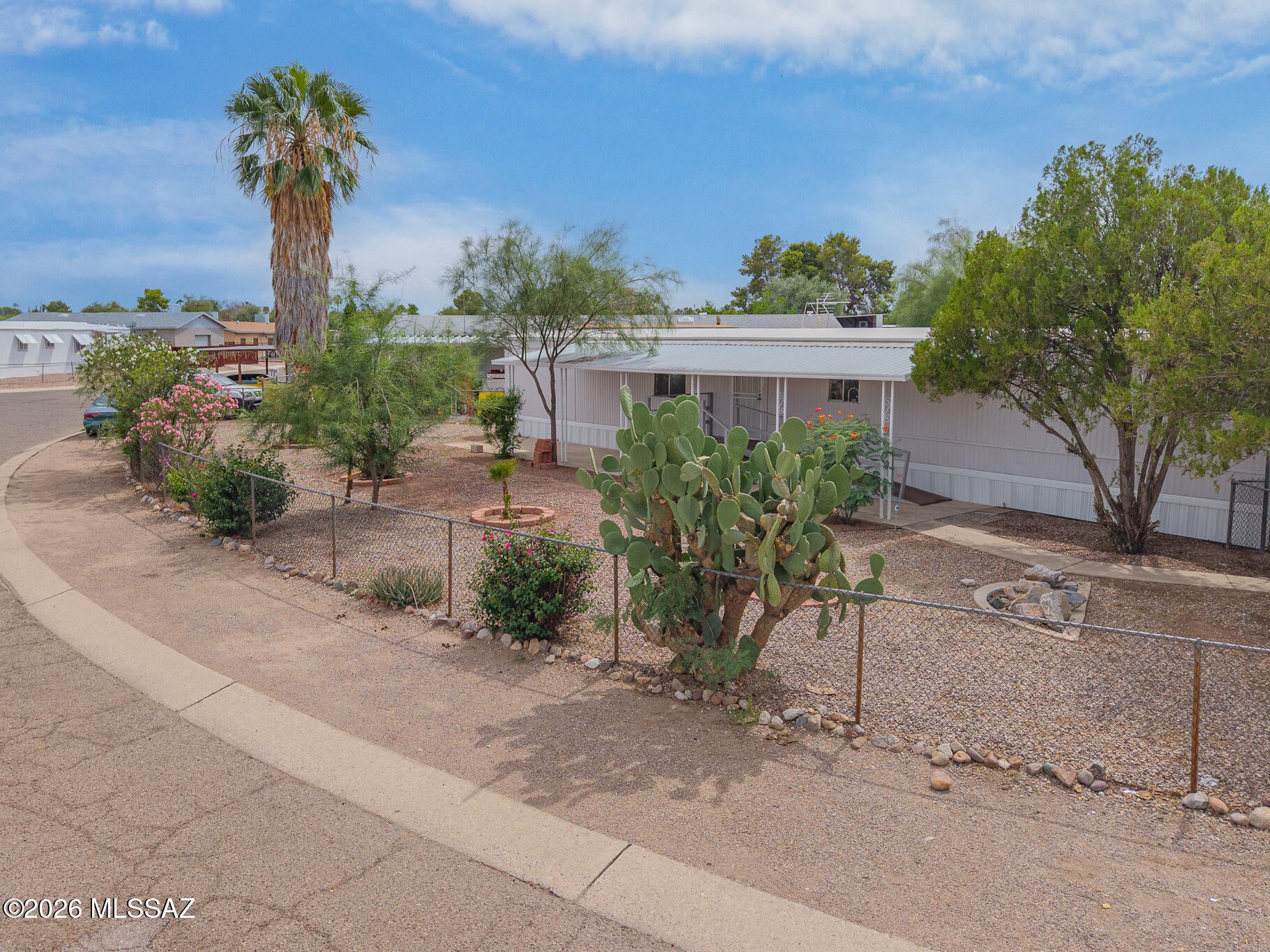 Cholla Manor (1-86) - Residential