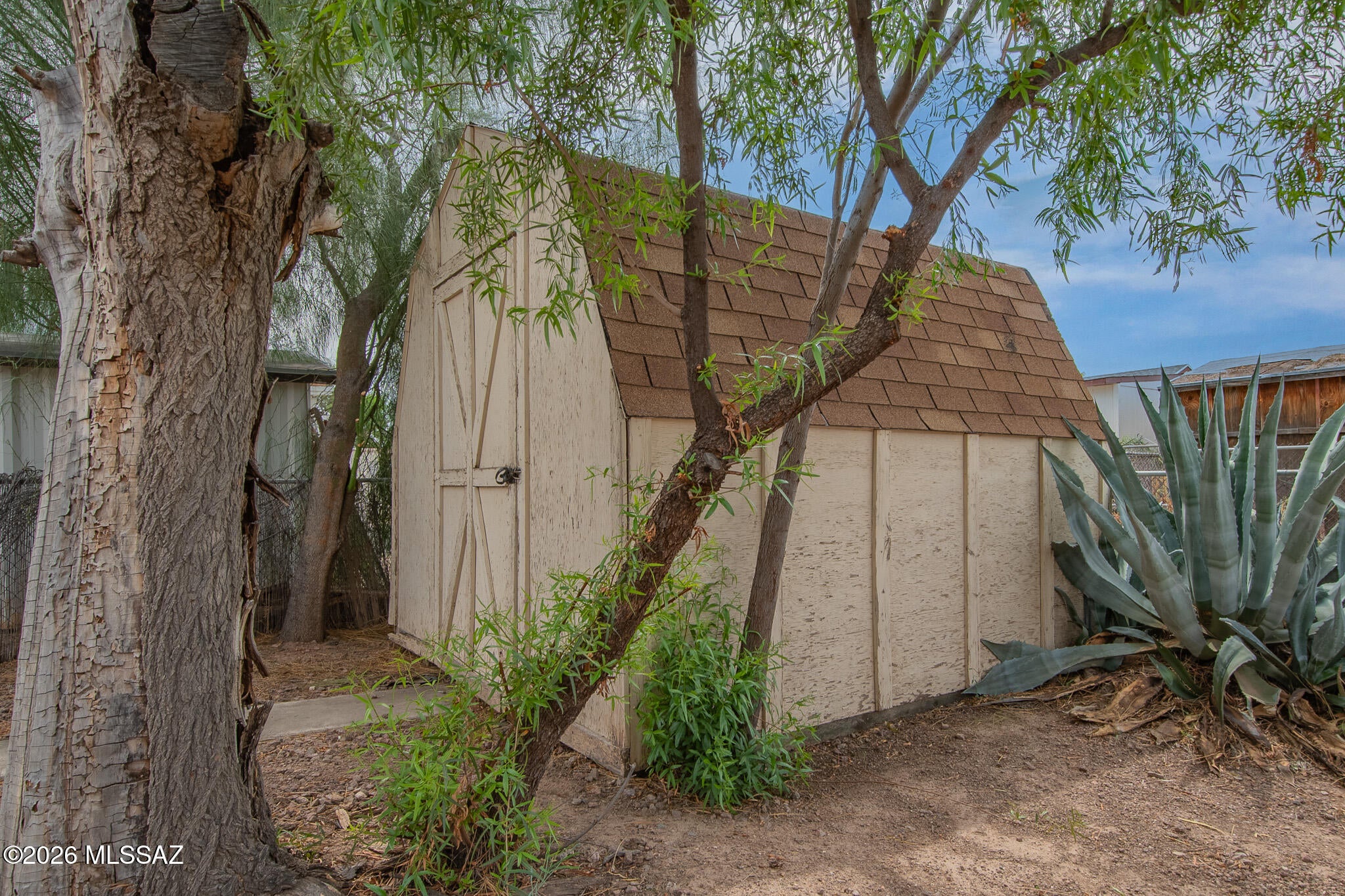 Cholla Manor (1-86) - Residential