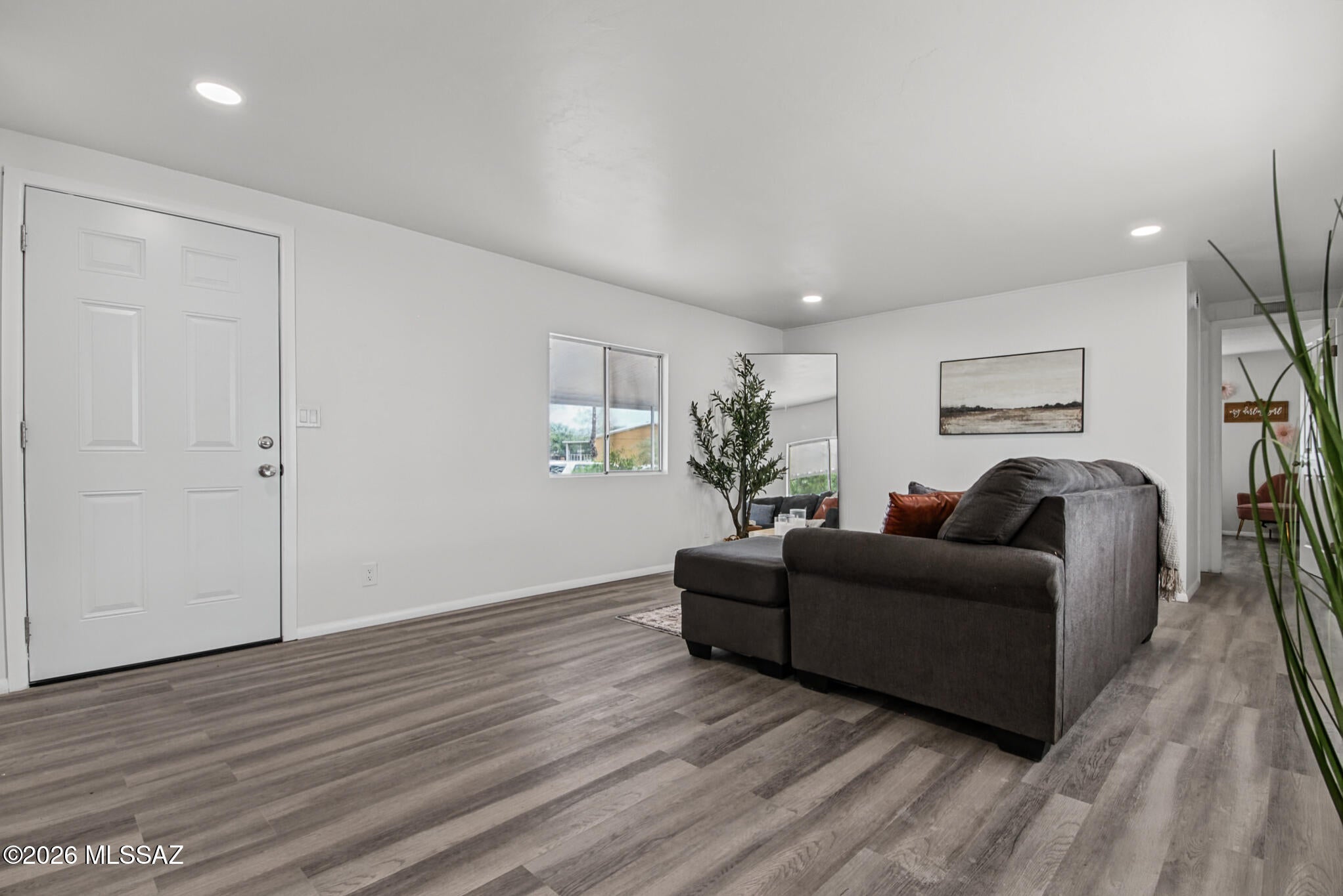 Cholla Manor (1-86) - Residential