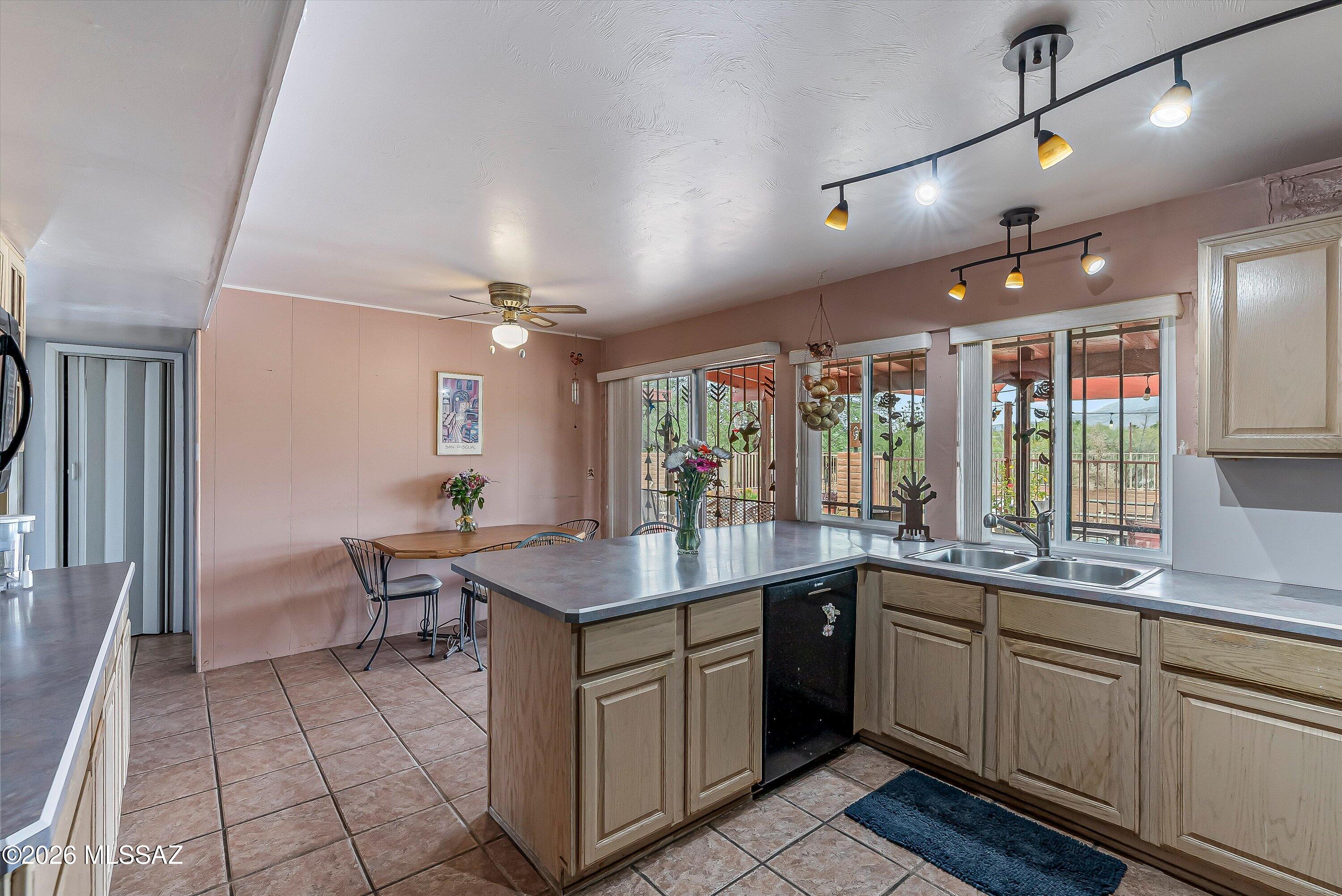 Rancho Del Este (1-128) - Residential