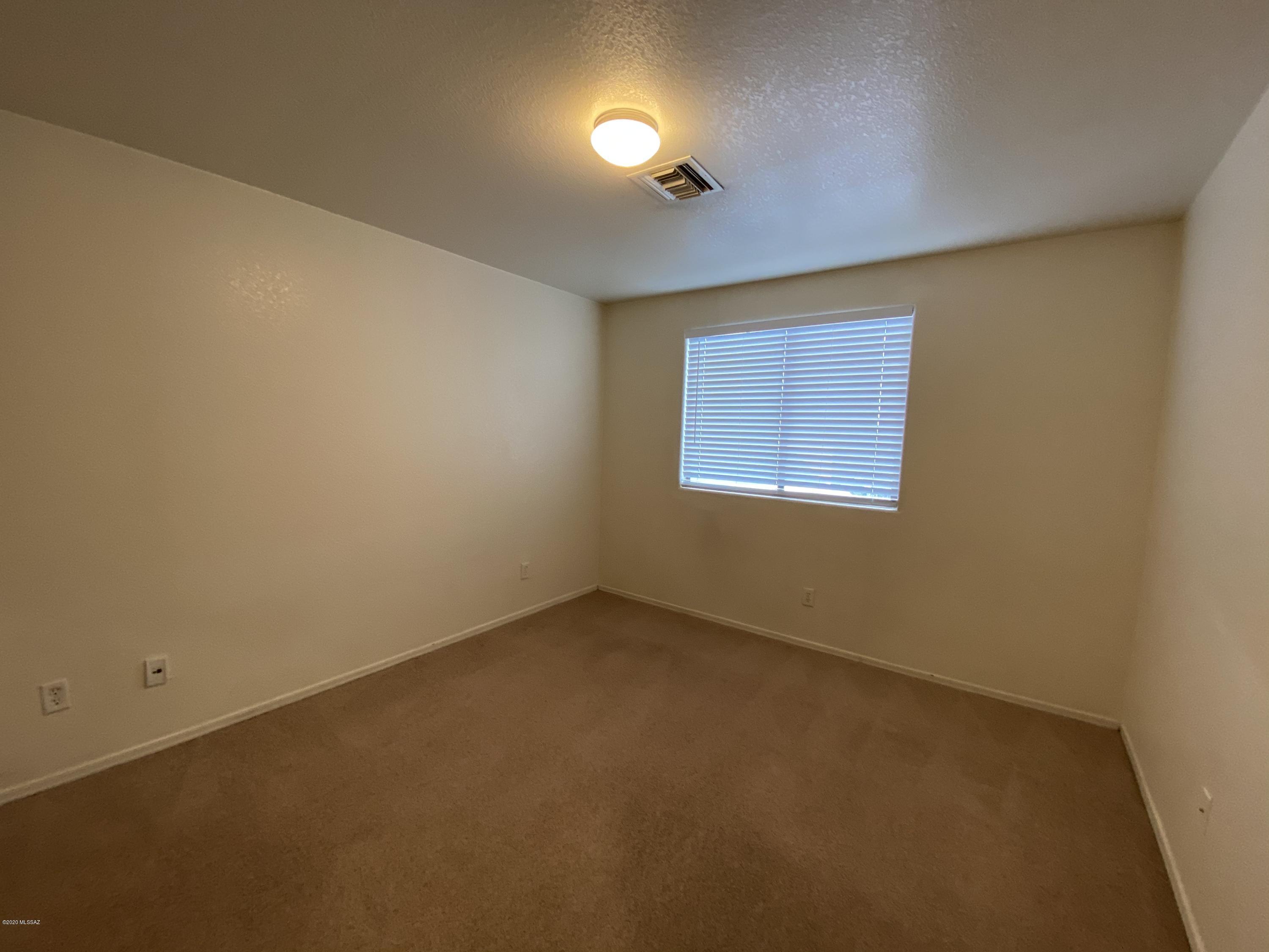 Mountain View Condos. (1-76) - Residential Lease
