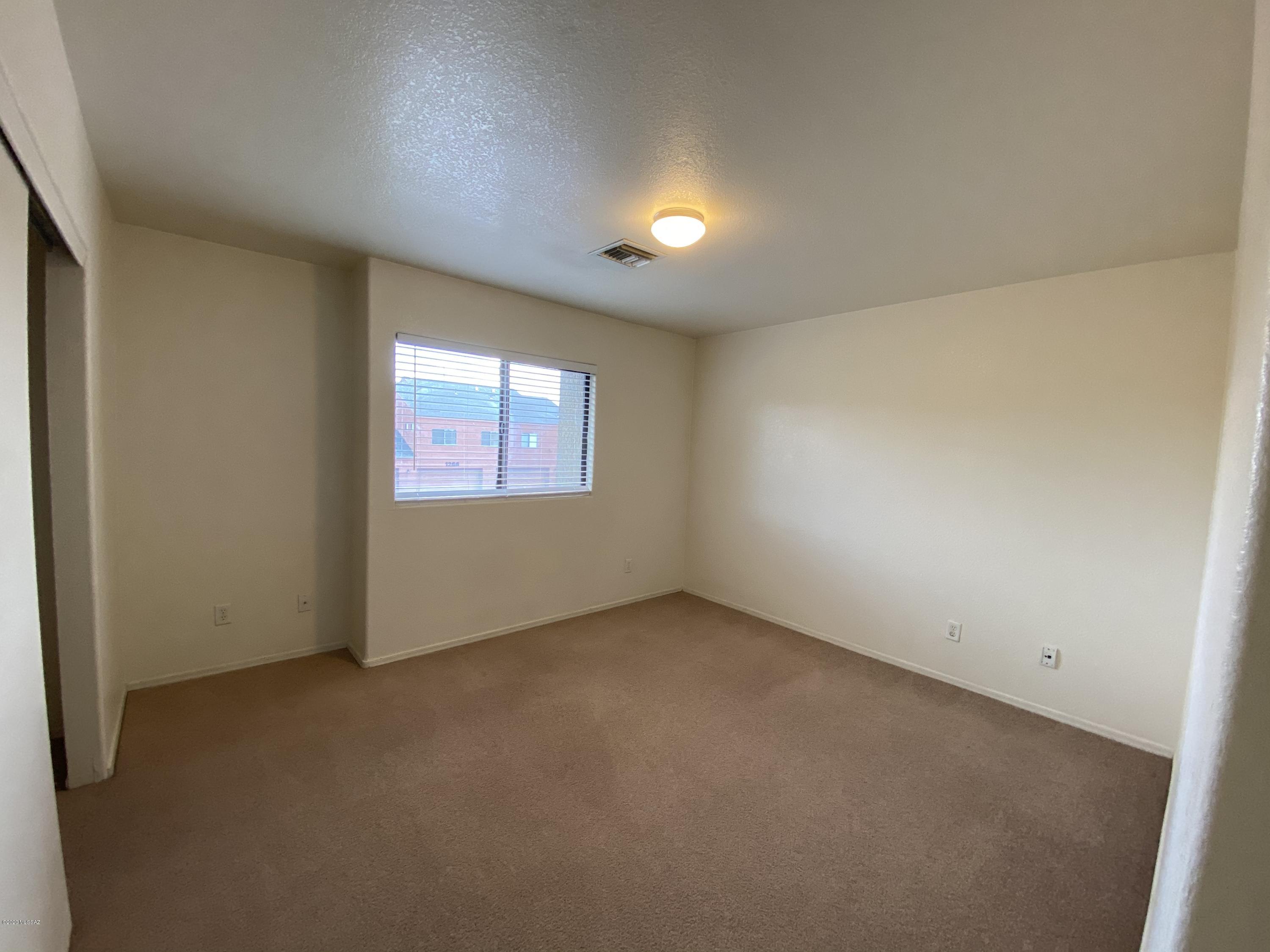 Mountain View Condos. (1-76) - Residential Lease